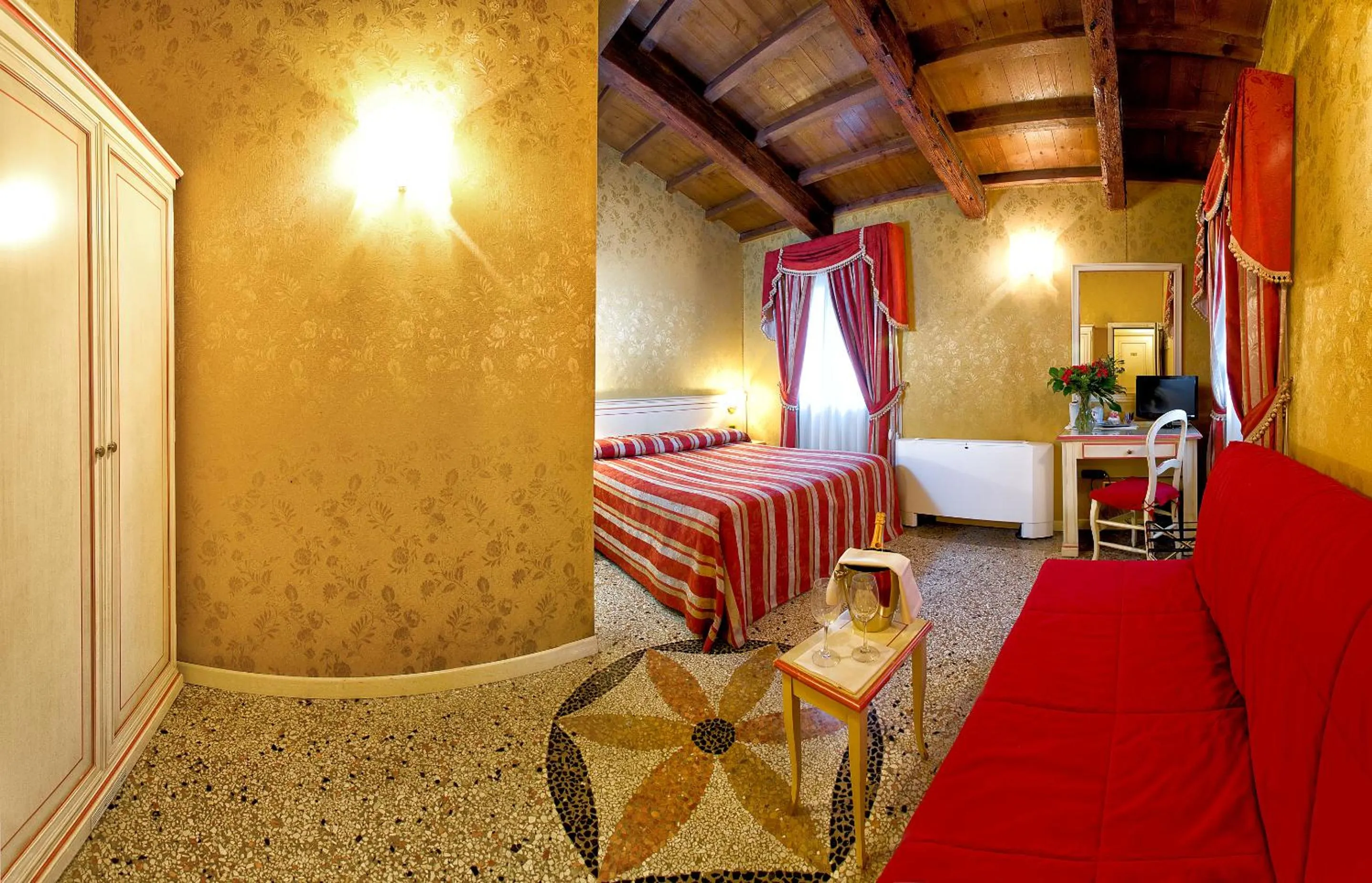 Photo of the whole room, Bed in Ca' San Polo - Ferretti Hotels Collection