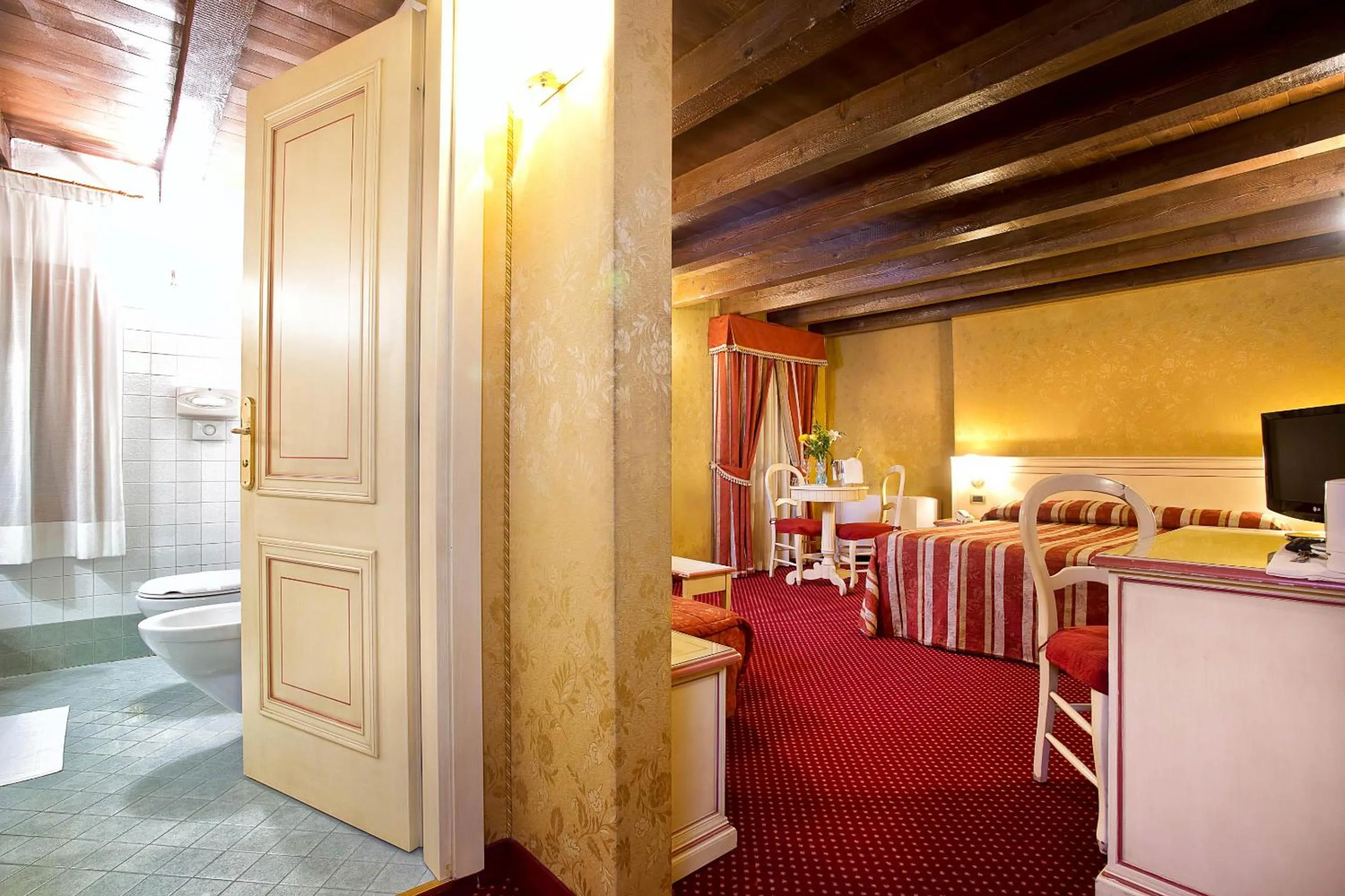 Bedroom in Ca' San Polo - Ferretti Hotels Collection