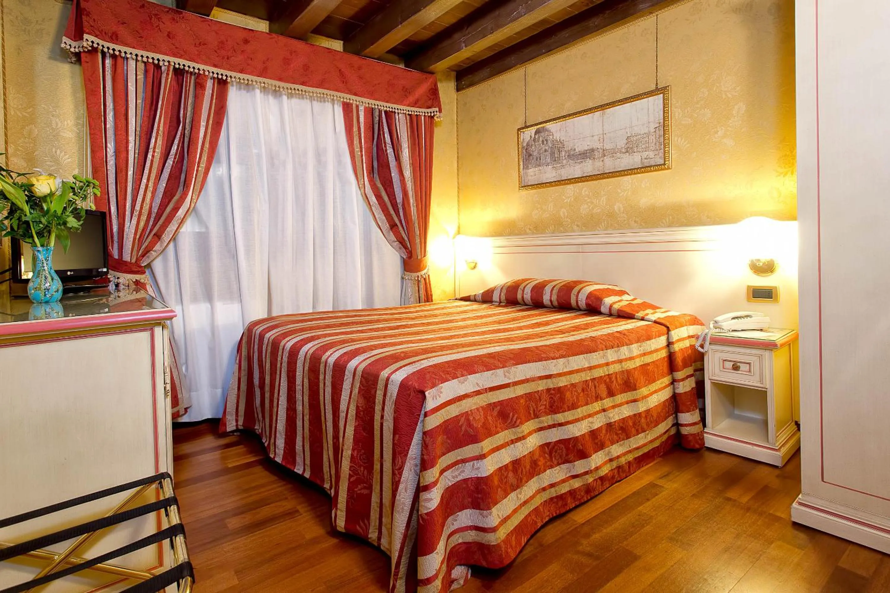 Bedroom, Bed in Ca' San Polo - Ferretti Hotels Collection