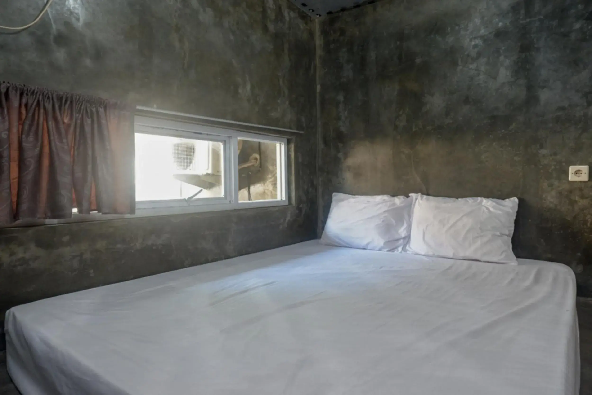 Bed in RedDoorz near Jumbo Mall Sragen Bed in RedDoorz near Jumbo Mall Sragen