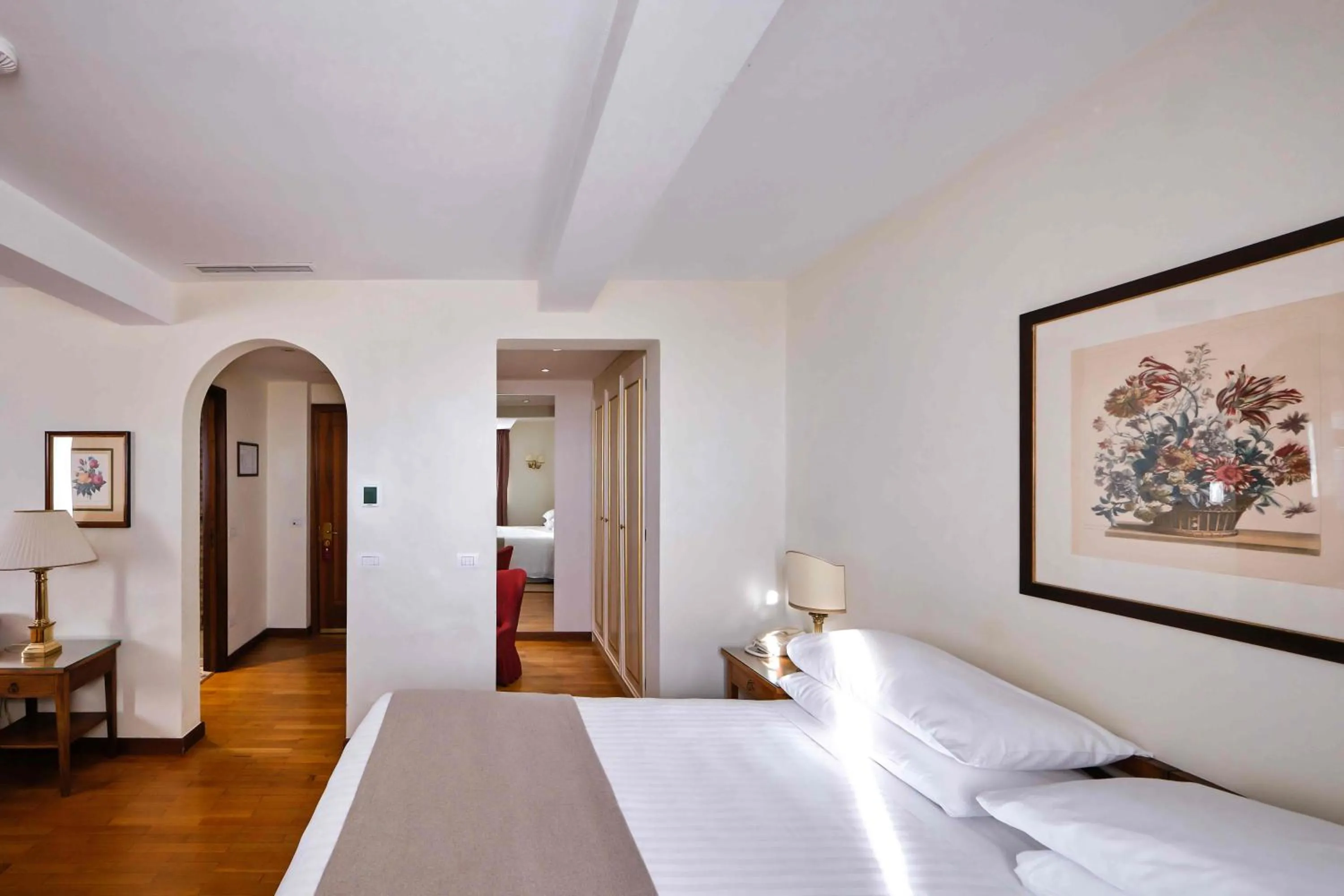 Photo of the whole room, Bed in Hotel Villa Cipriani