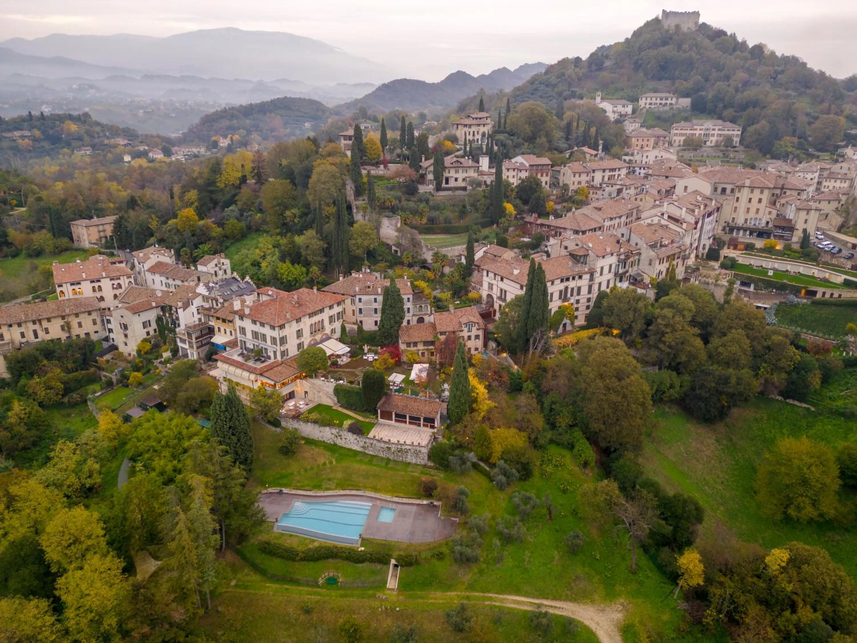 Property building in Hotel Villa Cipriani