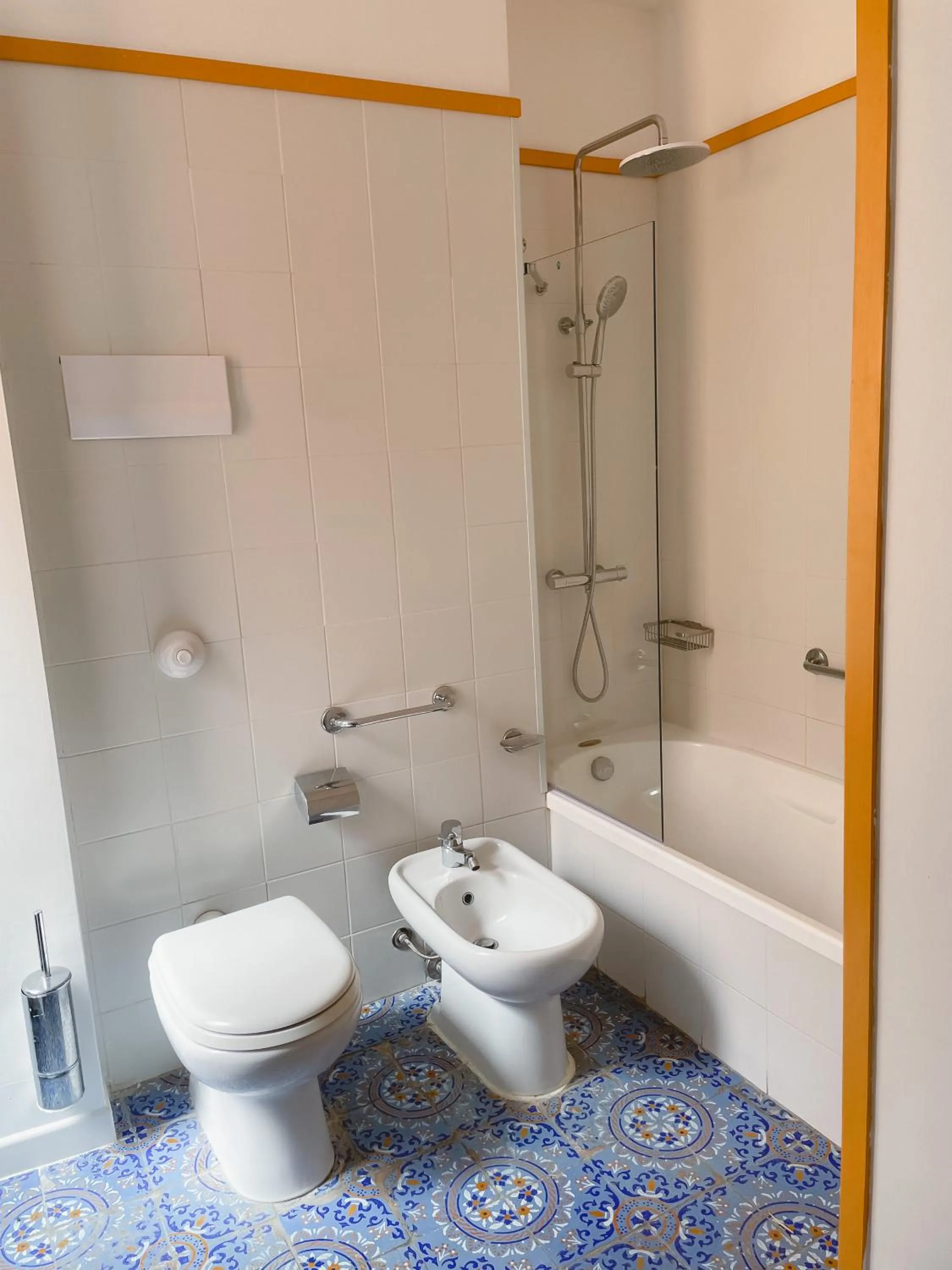 Bathroom in B&B Faraglione