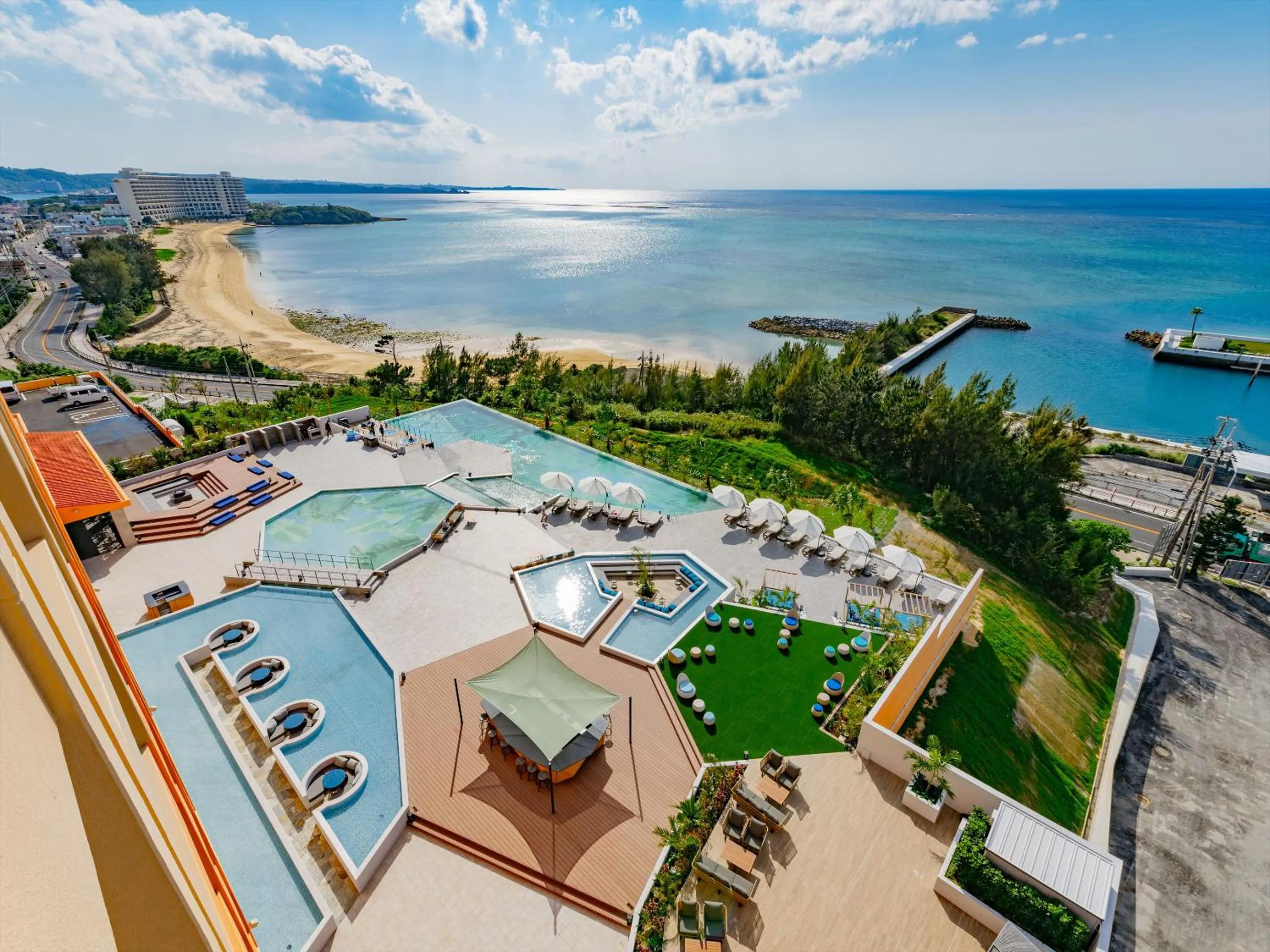 Property building in AQUASENSE Hotel & Resort