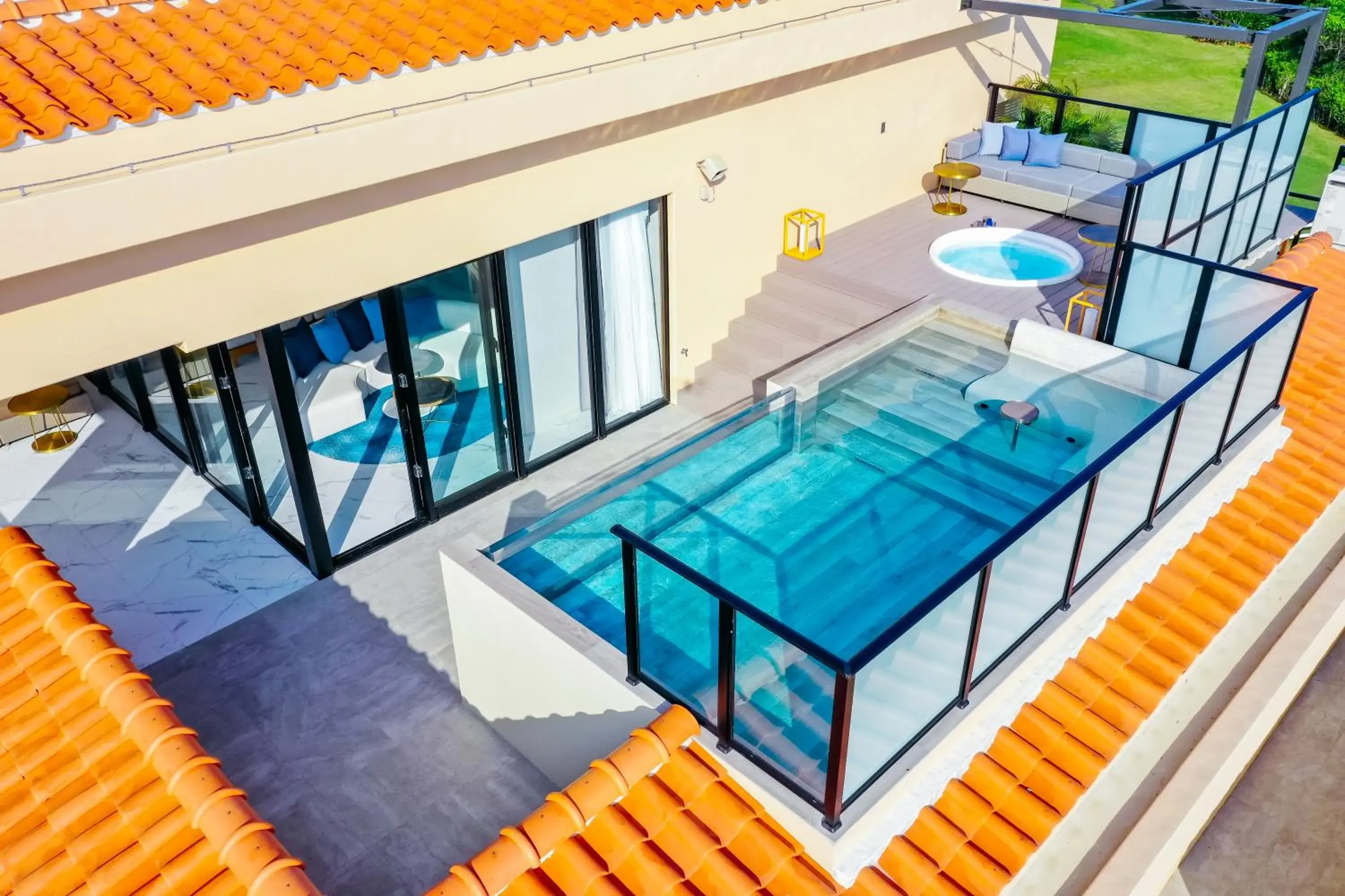 Executive Pool Suite (7F) in AQUASENSE Hotel & Resort Executive Pool Suite (7F) in AQUASENSE Hotel & Resort