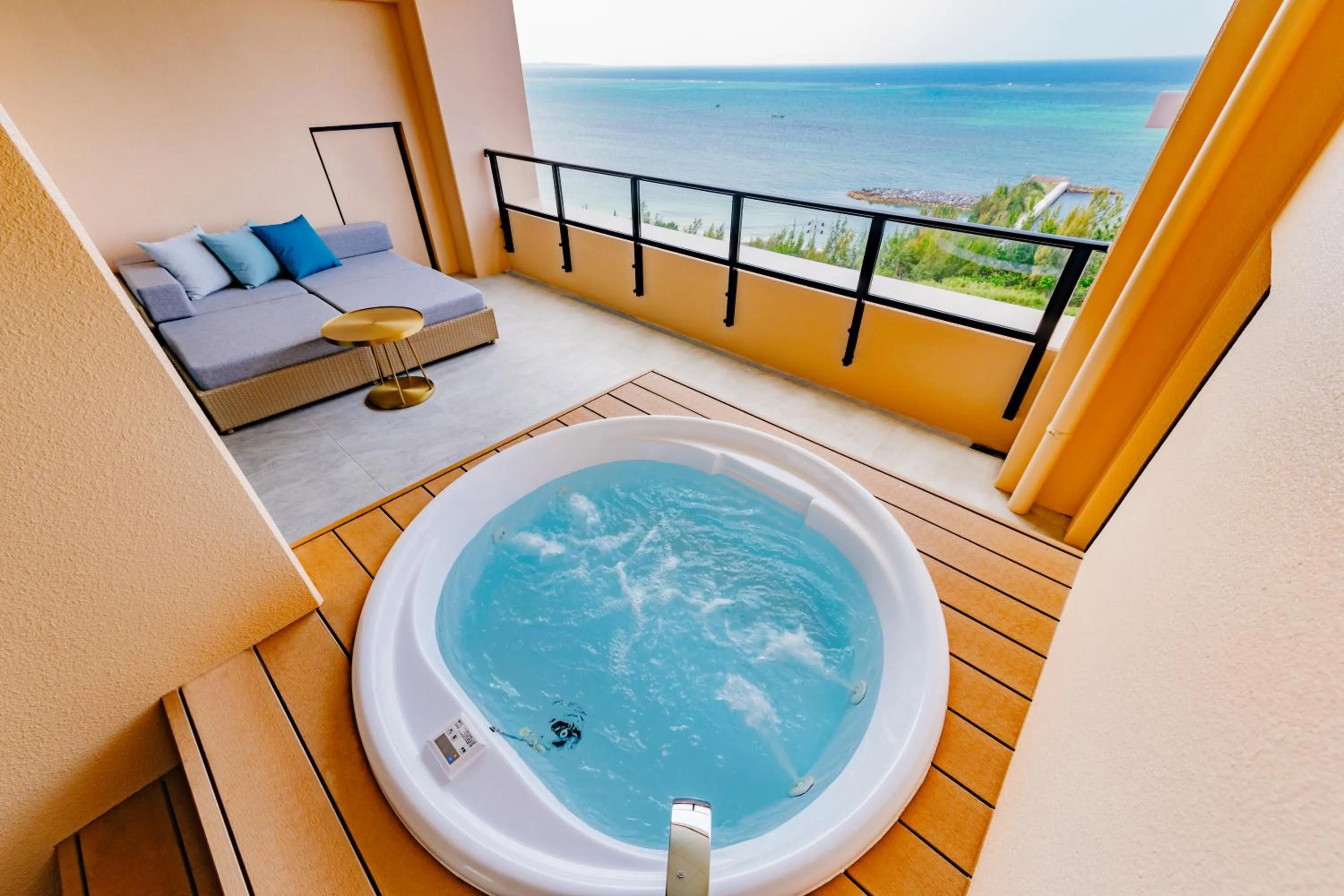 Balcony/Terrace in AQUASENSE Hotel & Resort