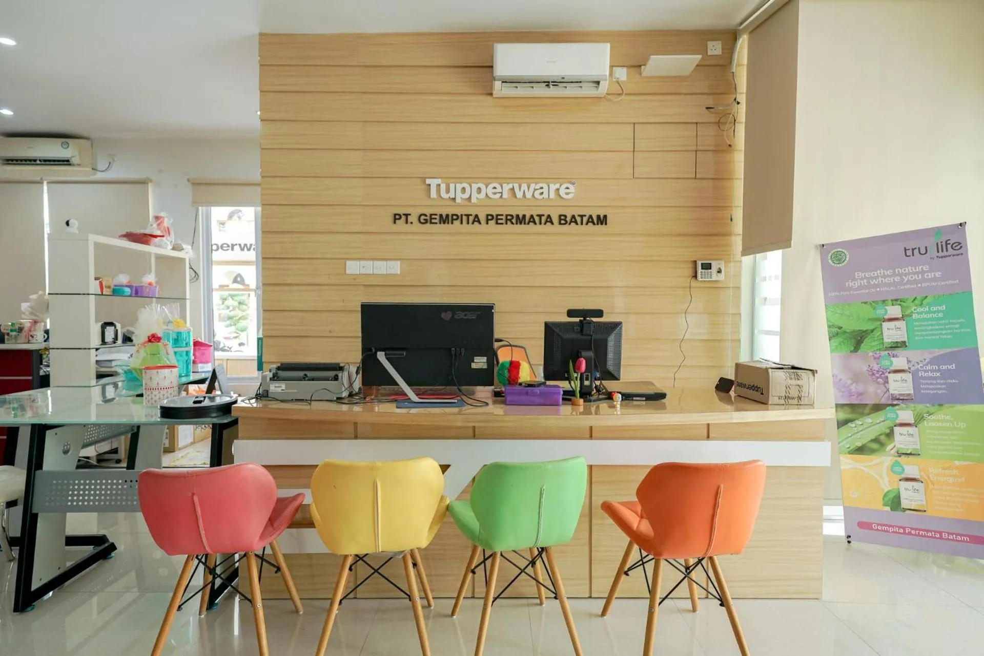 Lobby or reception in RedDoorz Syariah near RS Awal Bros Batam
