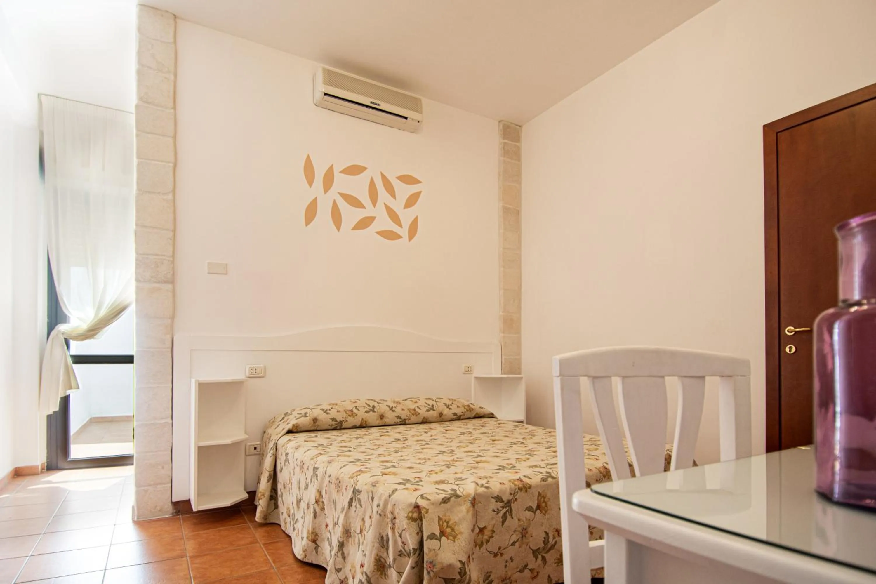 Photo of the whole room in Giardino Degli Ulivi Resort Masseria