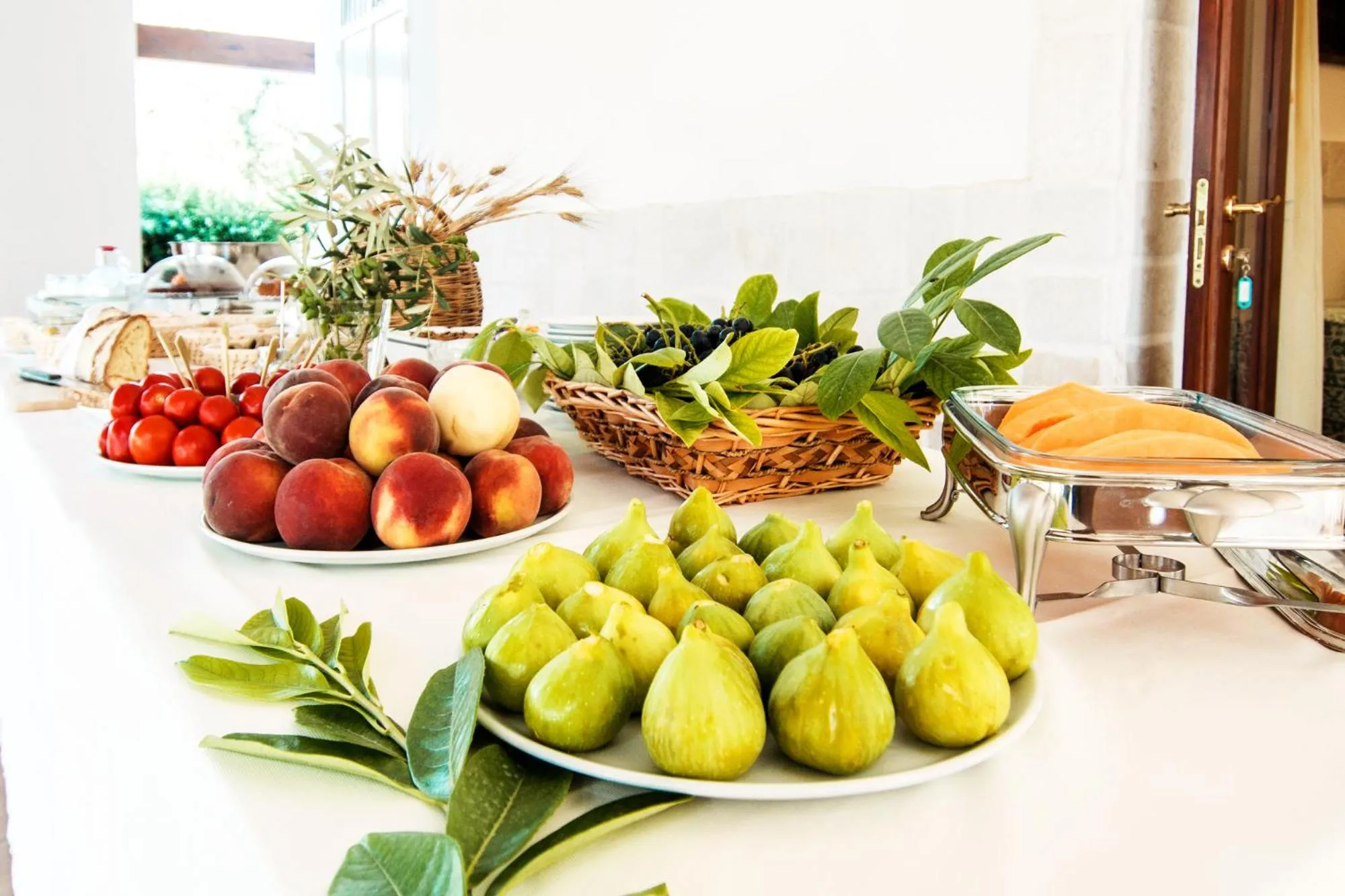 Food and drinks in Giardino Degli Ulivi Resort Masseria