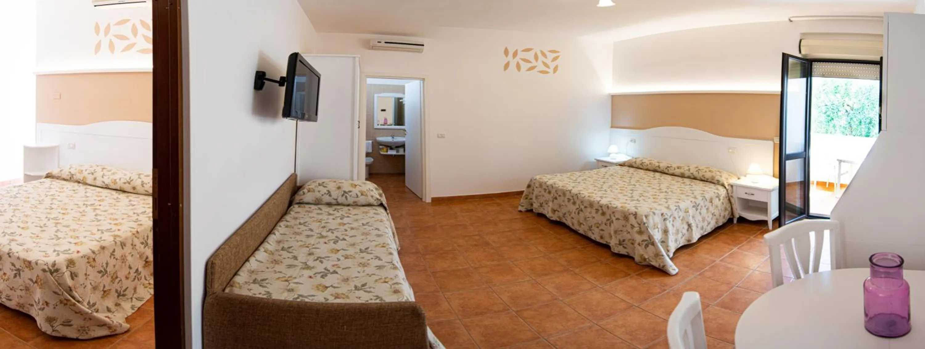 Photo of the whole room in Giardino Degli Ulivi Resort Masseria