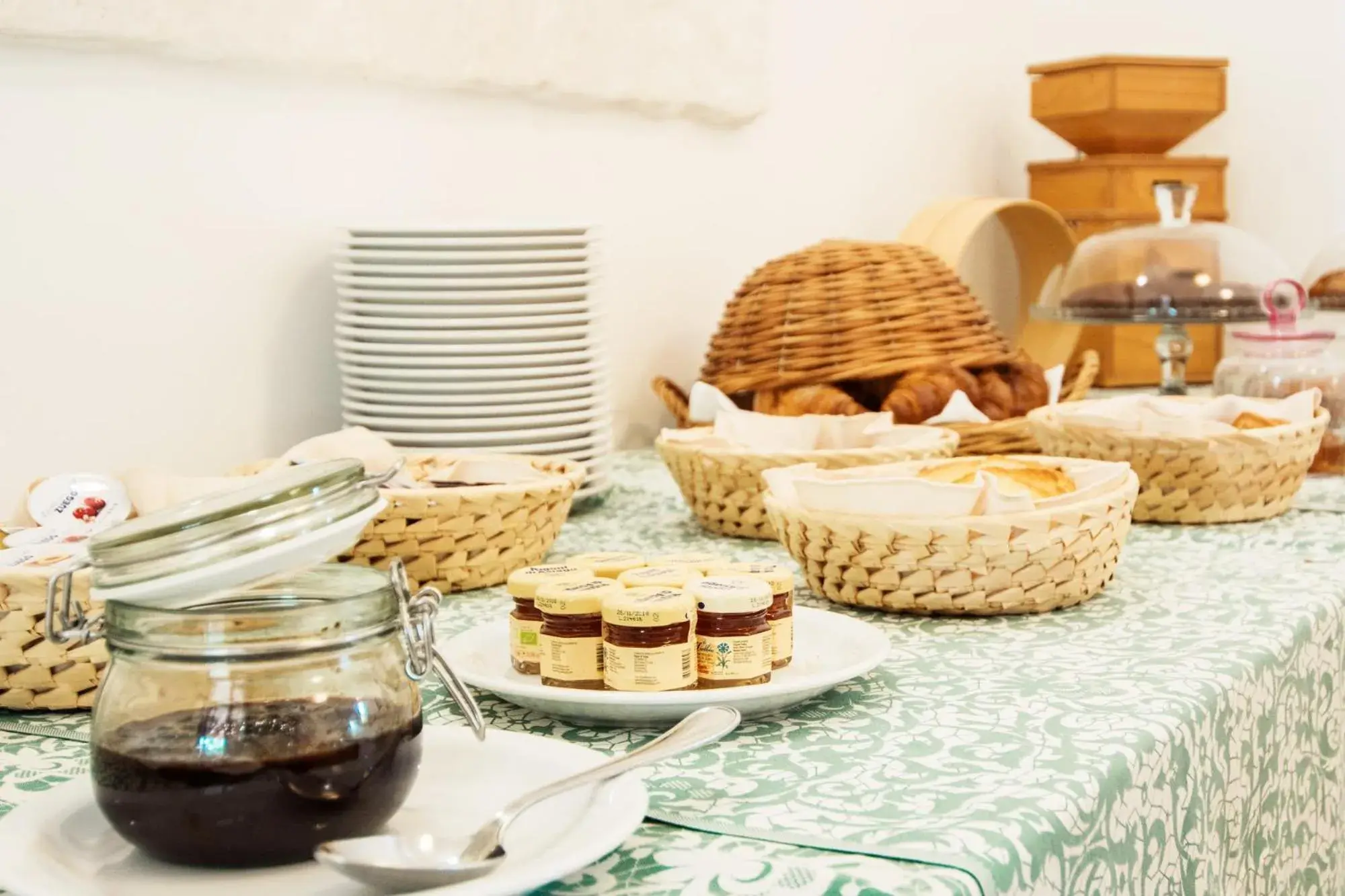 Breakfast in Giardino Degli Ulivi Resort Masseria Breakfast in Giardino Degli Ulivi Resort Masseria