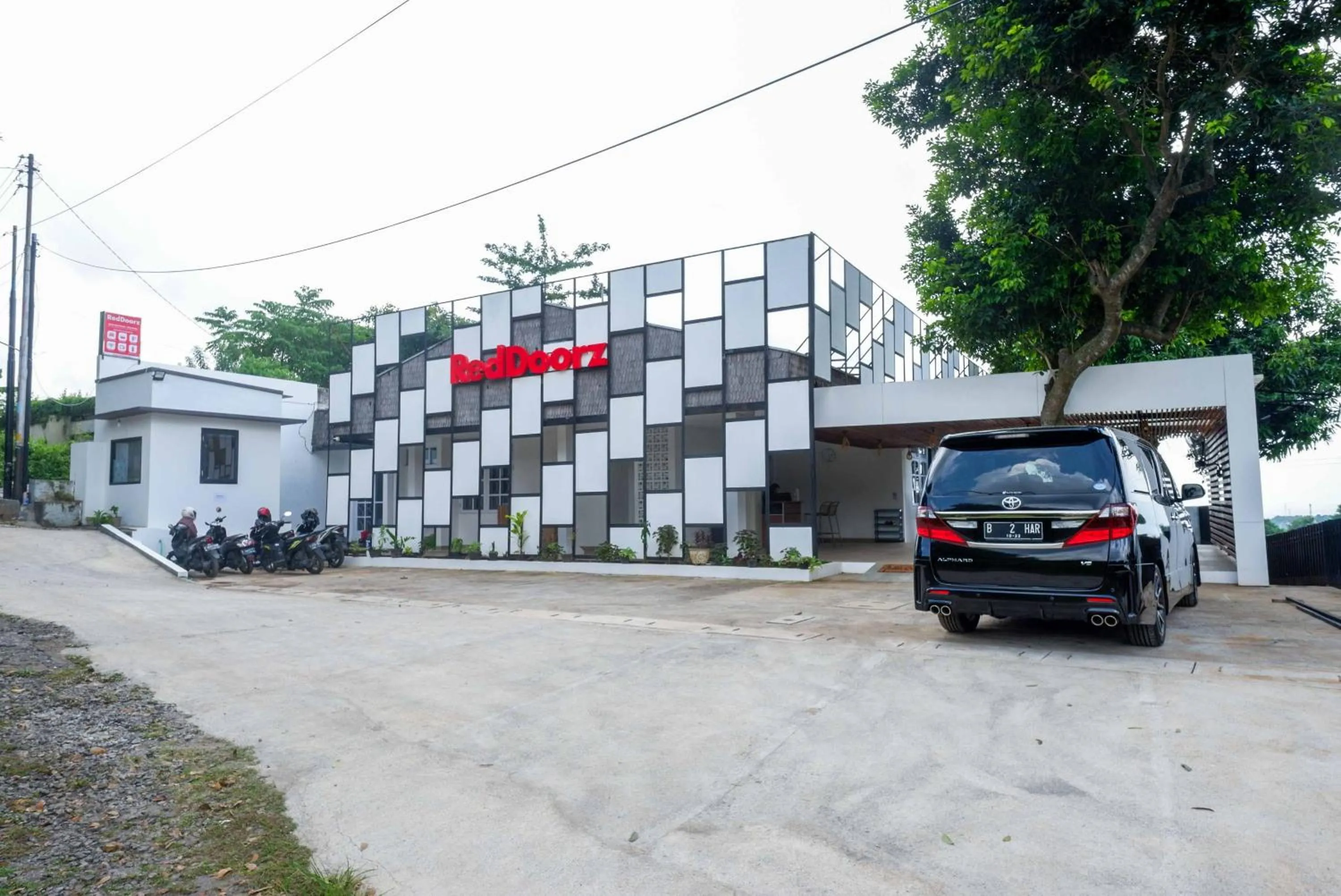 RedDoorz near Bukitsari Semarang