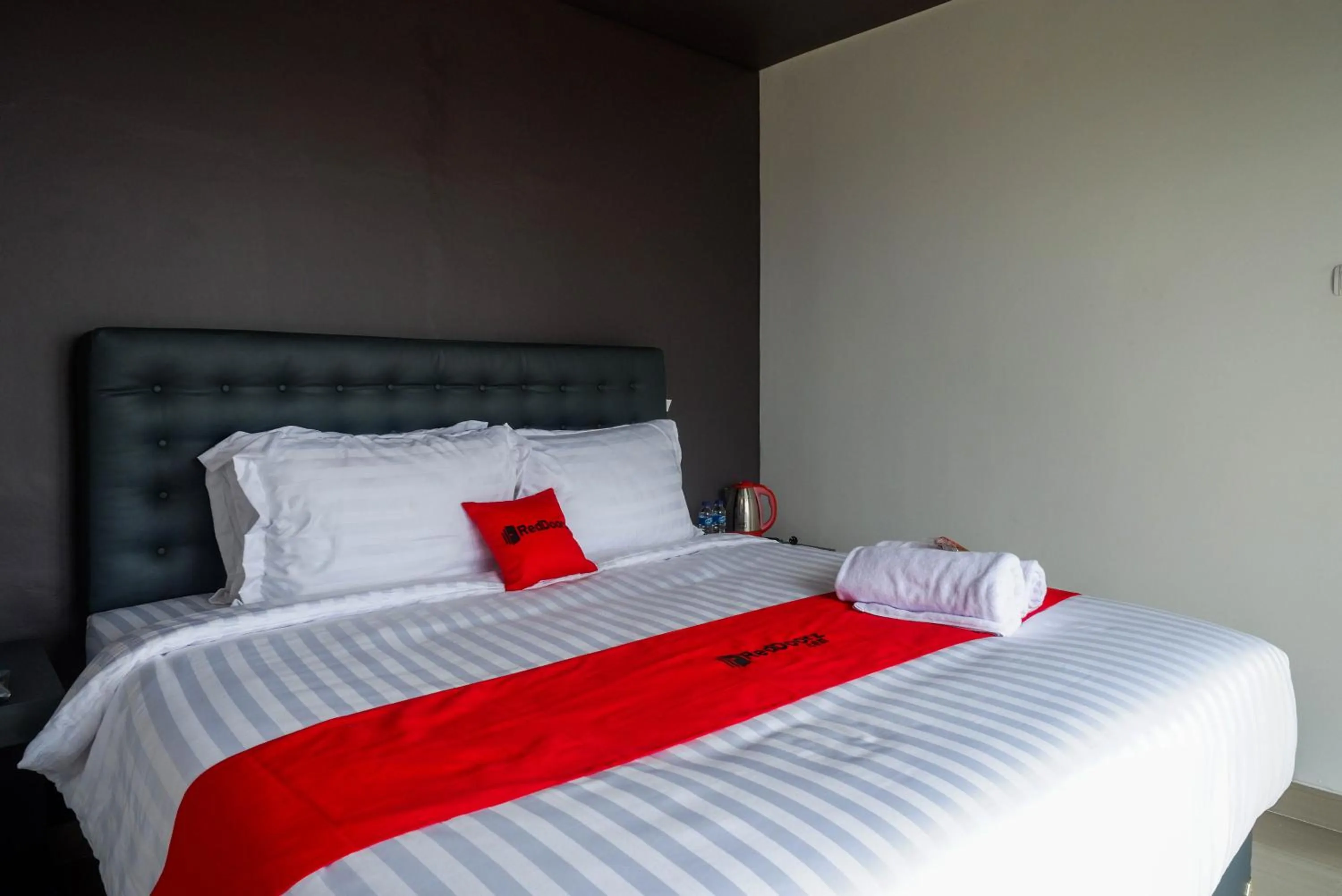 Bed in RedDoorz near Bukitsari Semarang