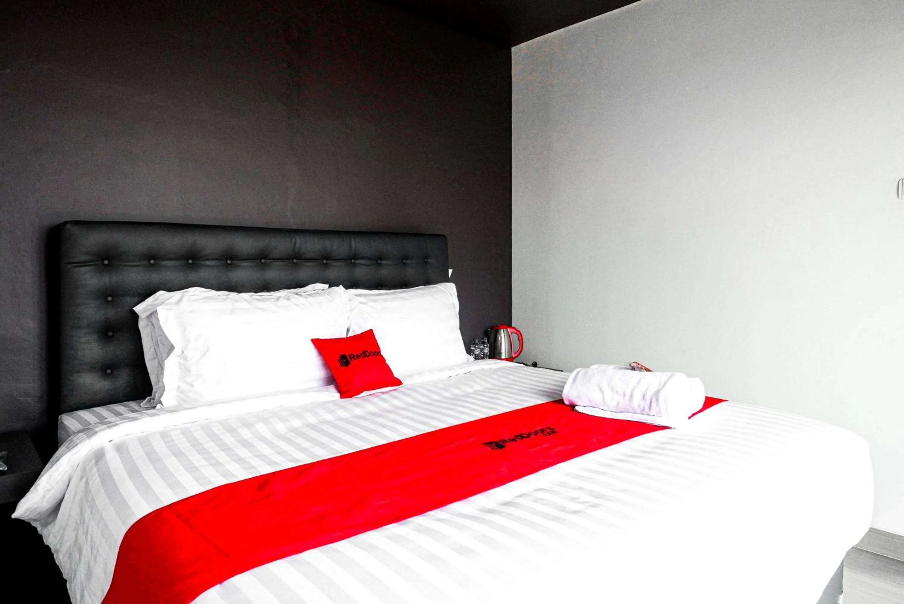 Bedroom, Bed in RedDoorz near Bukitsari Semarang