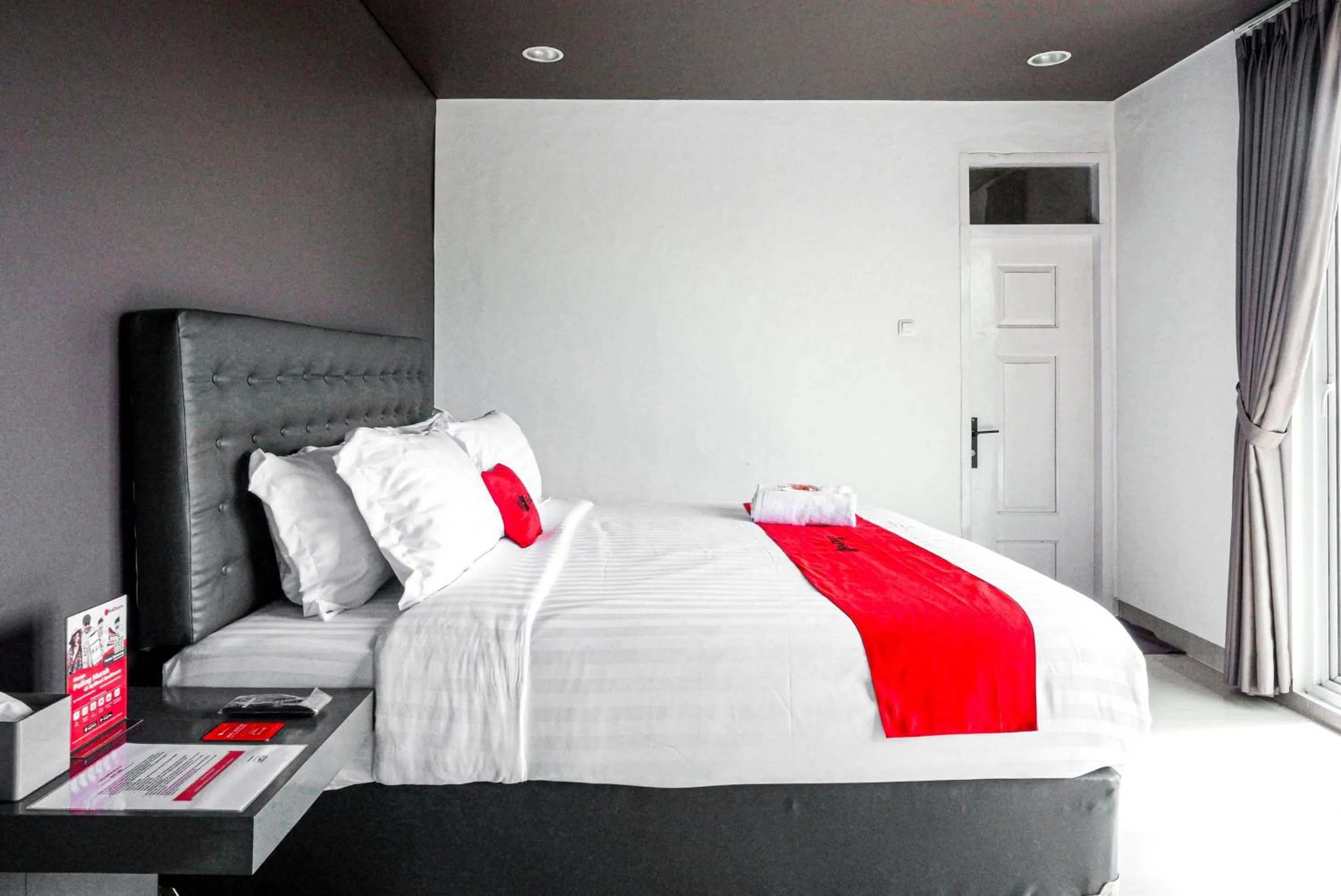 Bedroom, Bed in RedDoorz near Bukitsari Semarang