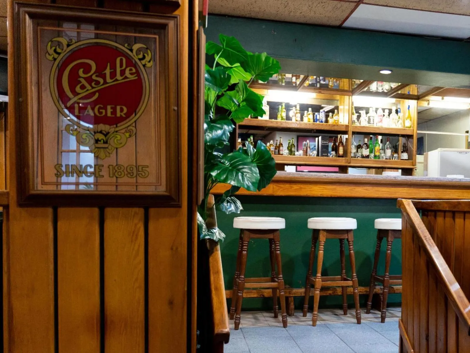 Lounge or bar in Ngwenya City Hotel