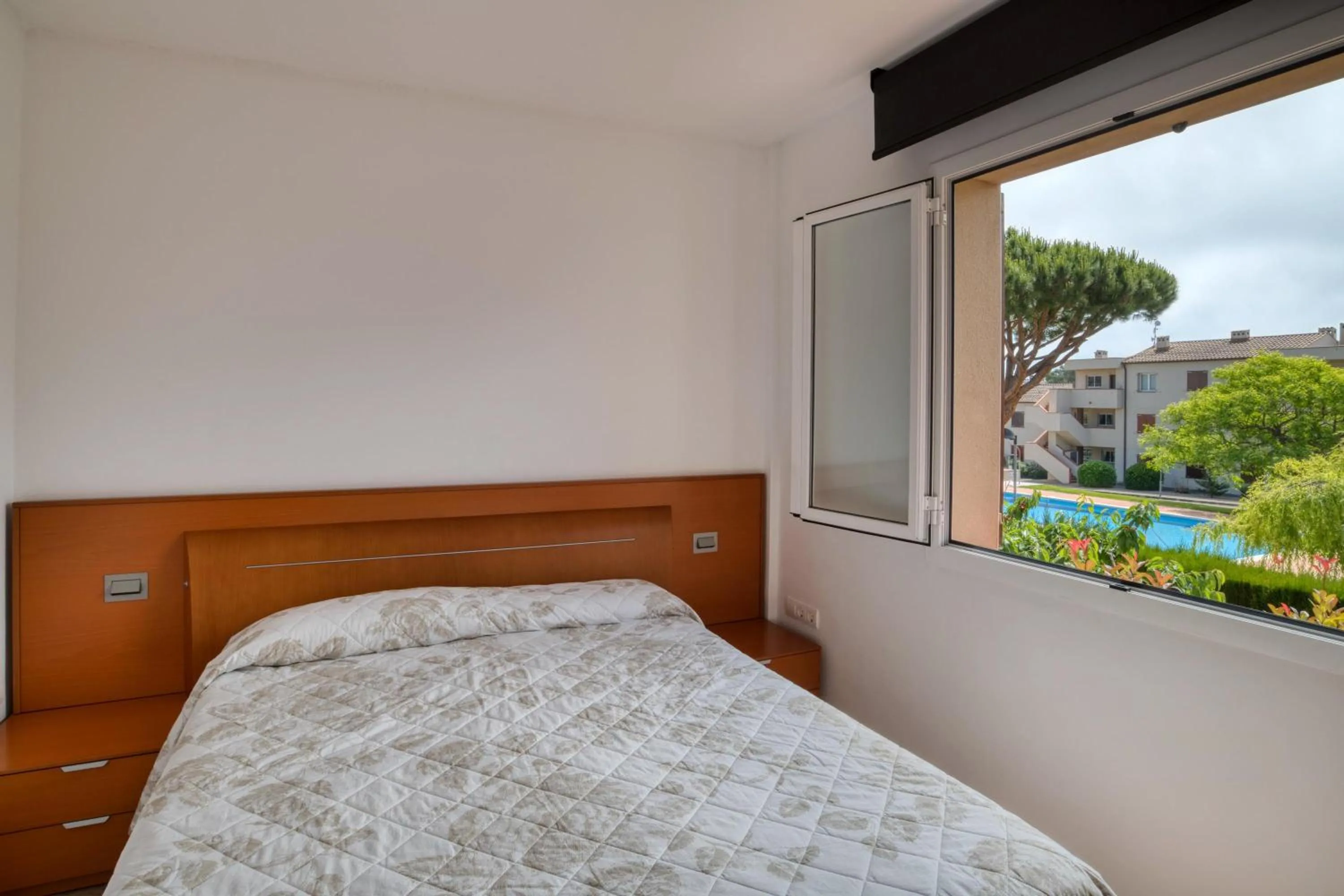 Bedroom, Bed in Apartament a Sant Antoni de Calonge