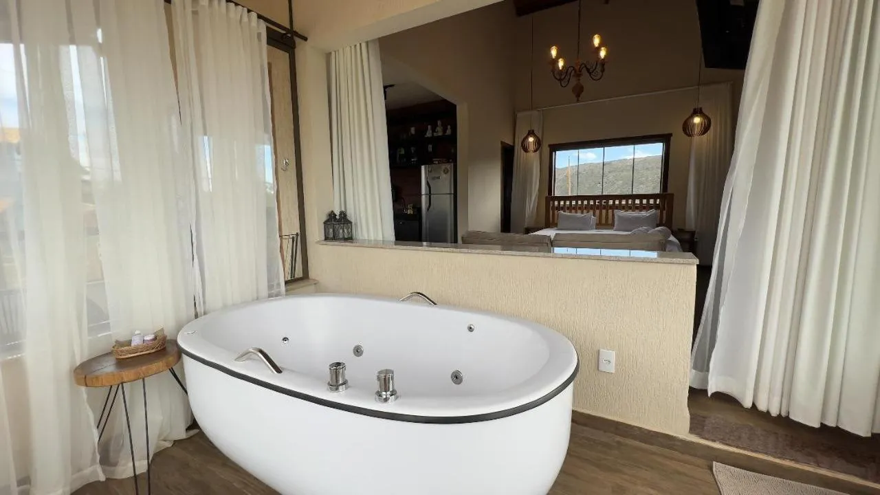 Hot Tub in Euetu na Lapinha da Serra