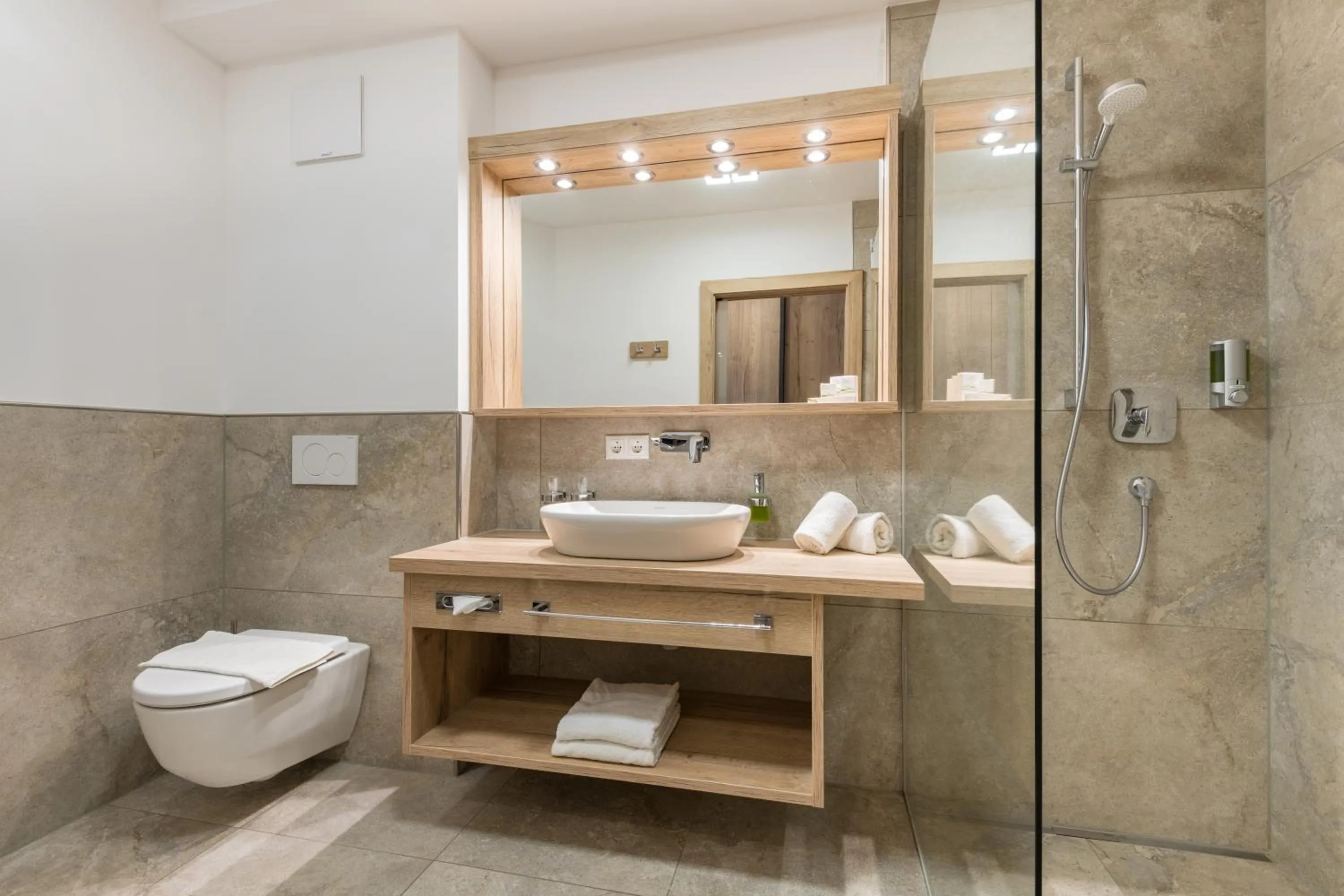 Shower in Apart Lech