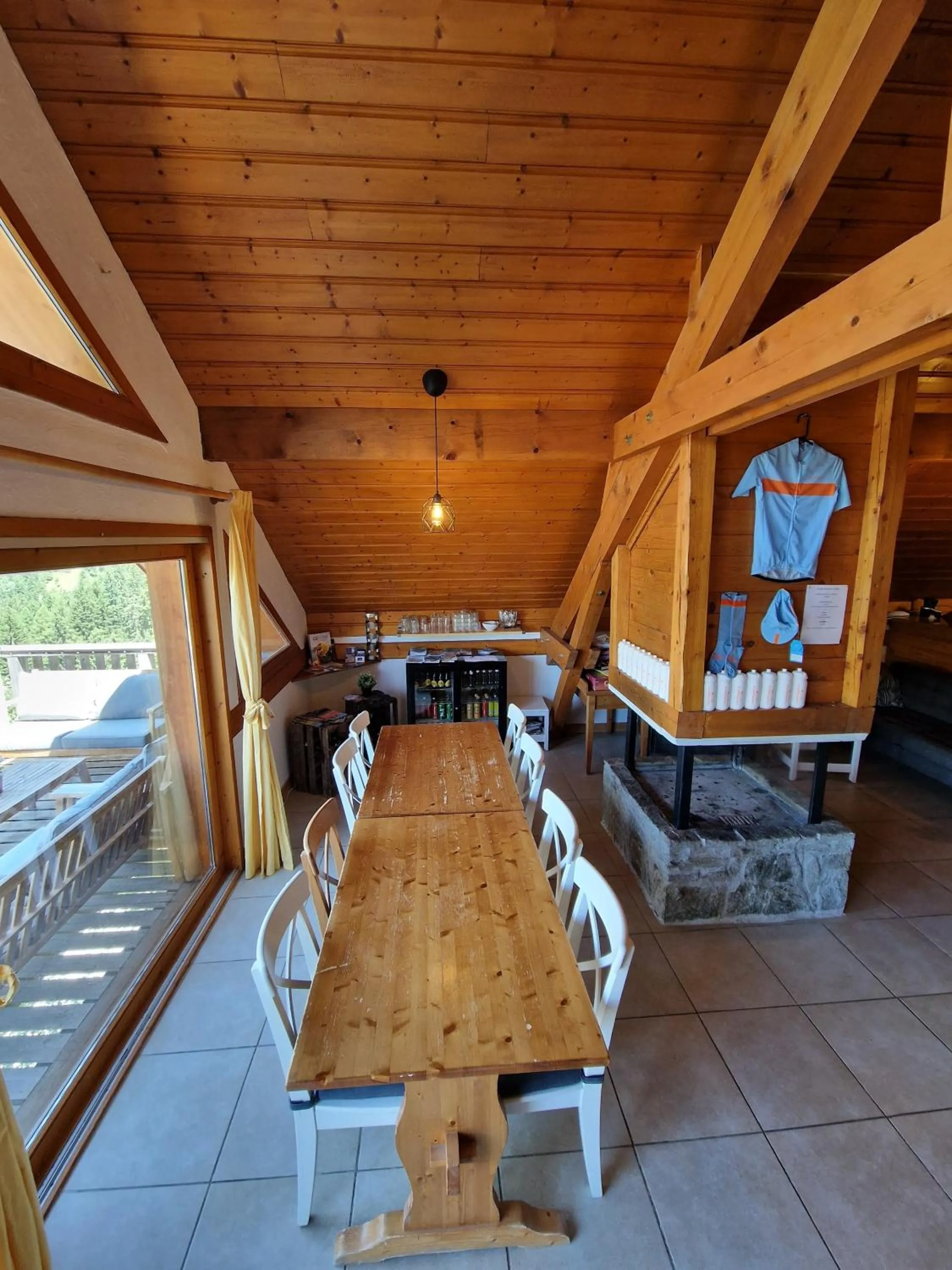 Dining area in Chalet Beyond - Gelinotte