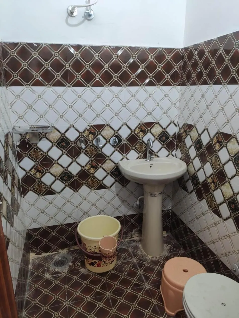 Bathroom in Roop Niwas