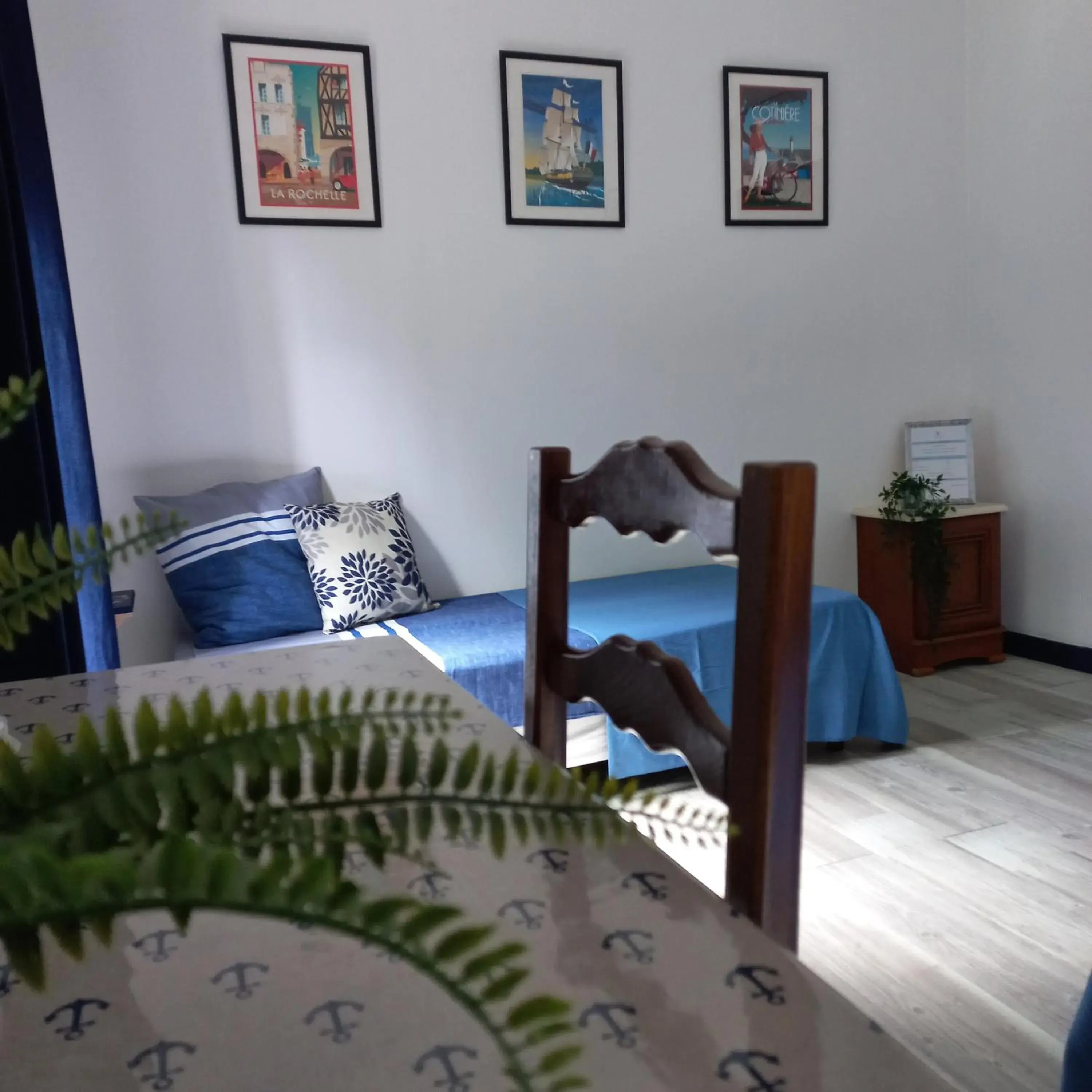 Family Room with Garden View in Domaine de Fontsauzine - gîtes et chambre d'hôtes Family Room with Garden View in Domaine de Fontsauzine - gîtes et chambre d'hôtes