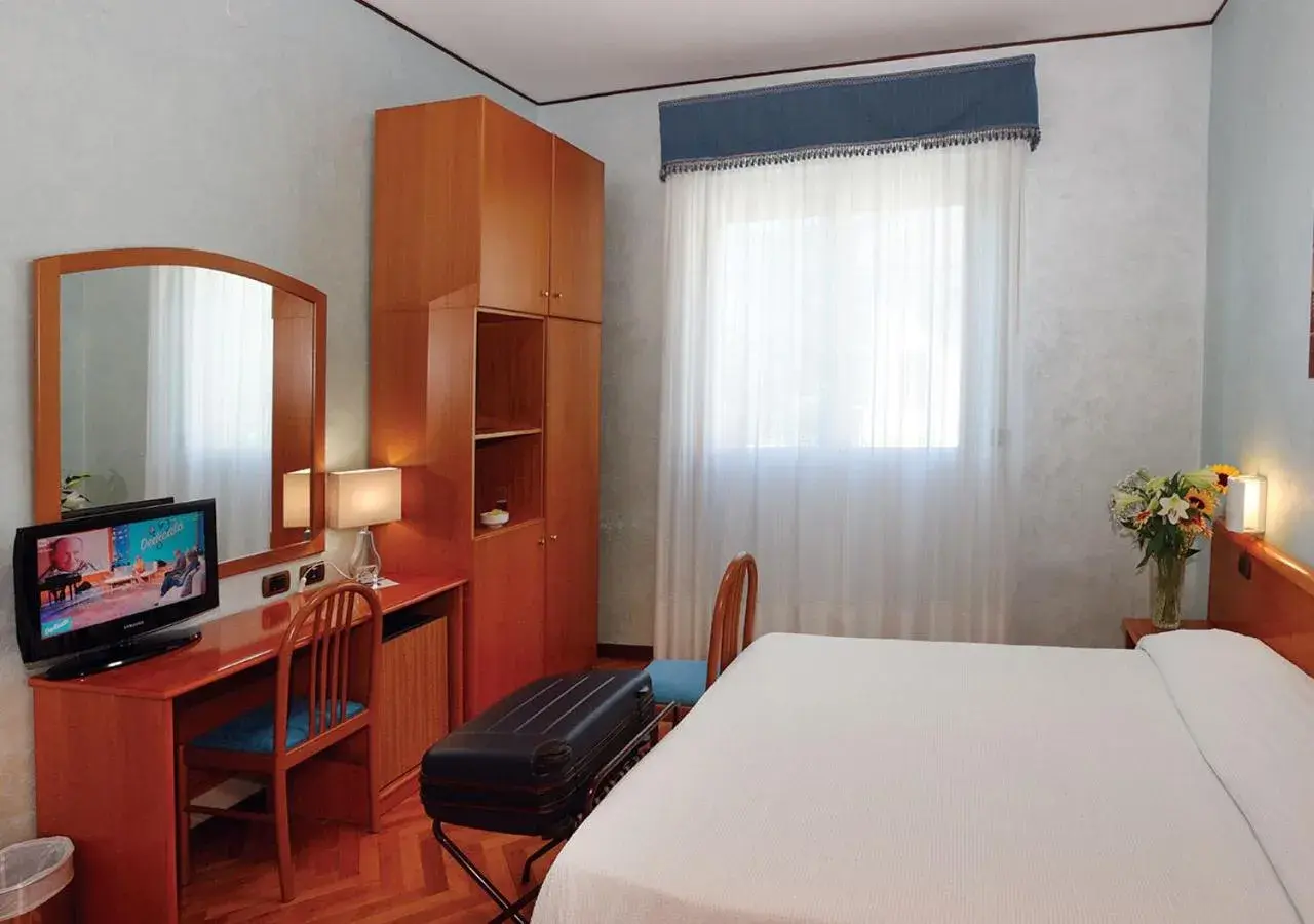 Bedroom, Bed in Hotel Autostrada