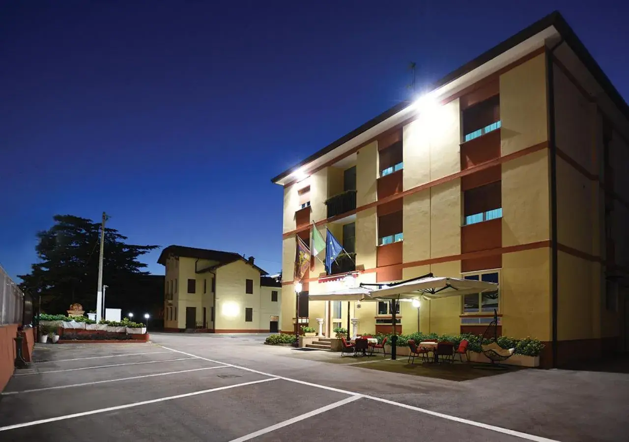 Property Building in Hotel Autostrada