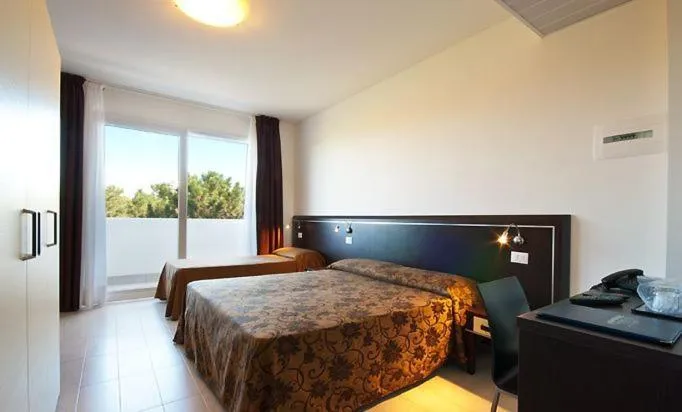 Photo of the whole room, Bed in Hotel Bellevue