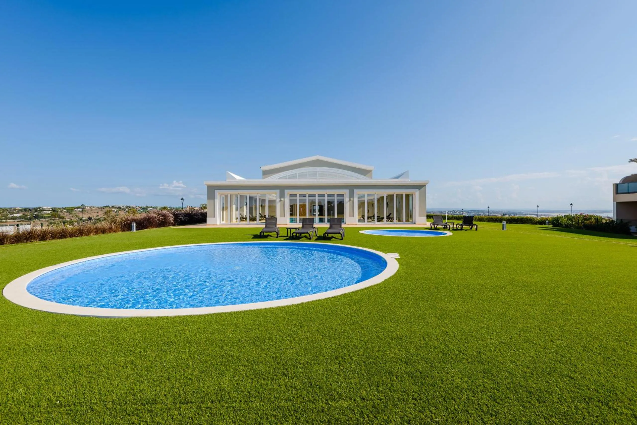 Swimming pool in Boavista Golf and Spa Resort - Bayview
