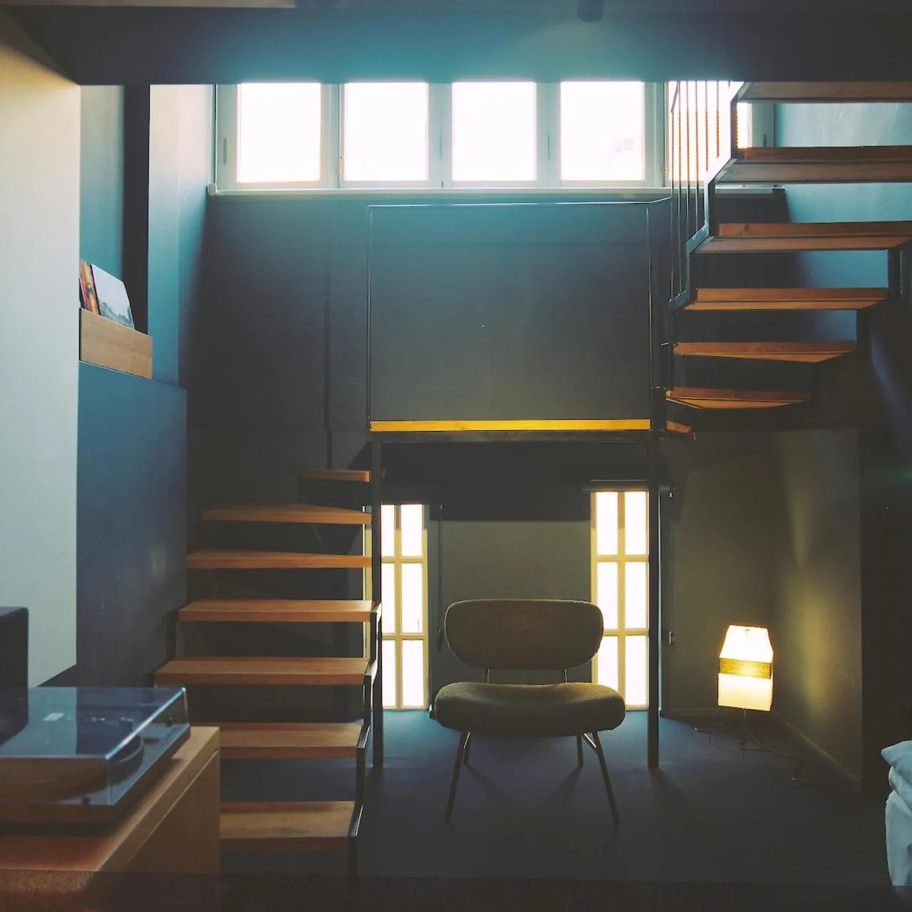 Seating area in Blueberry Nights