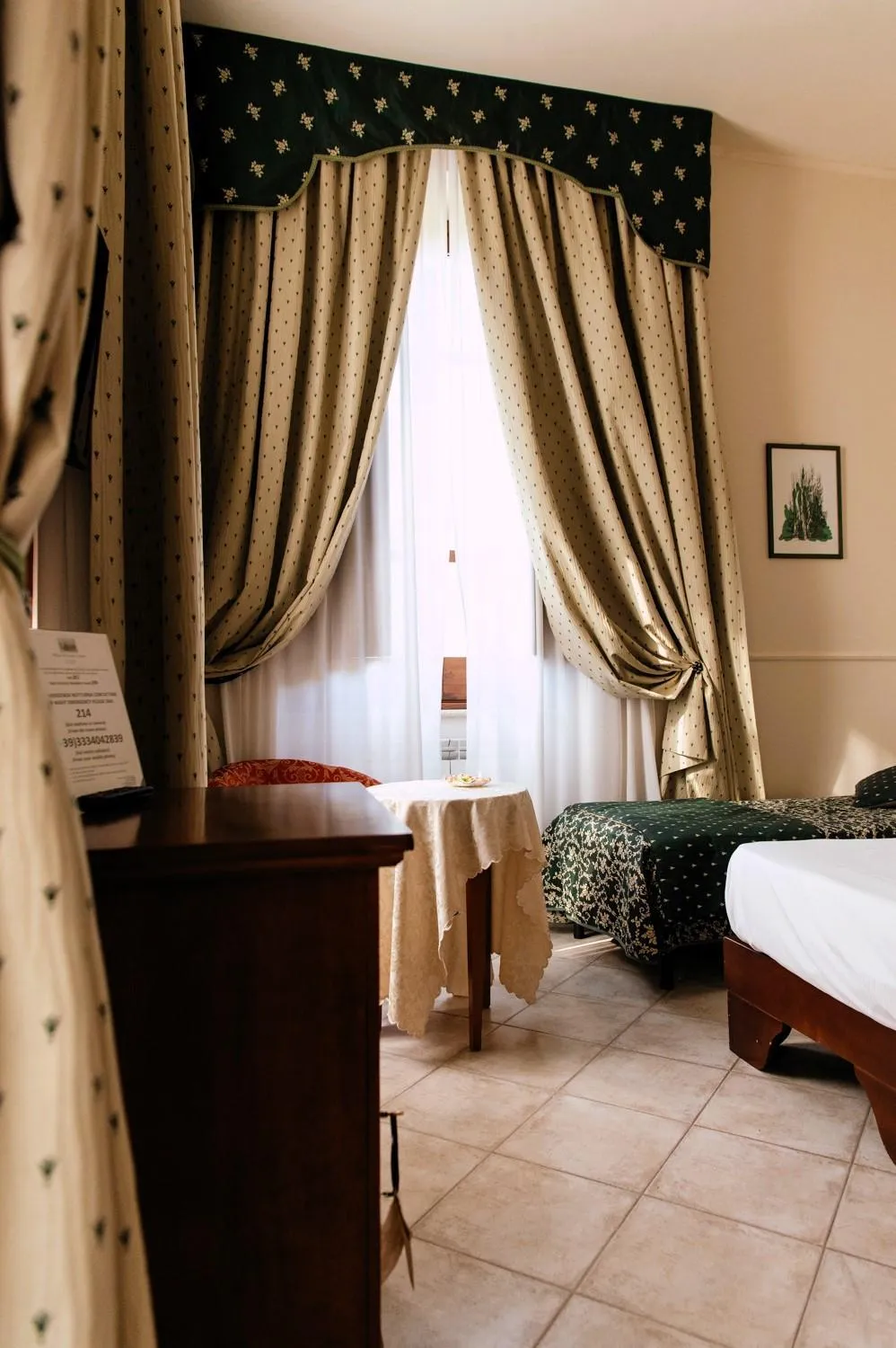 Bed in Hotel Il Cavalier D'Arpino