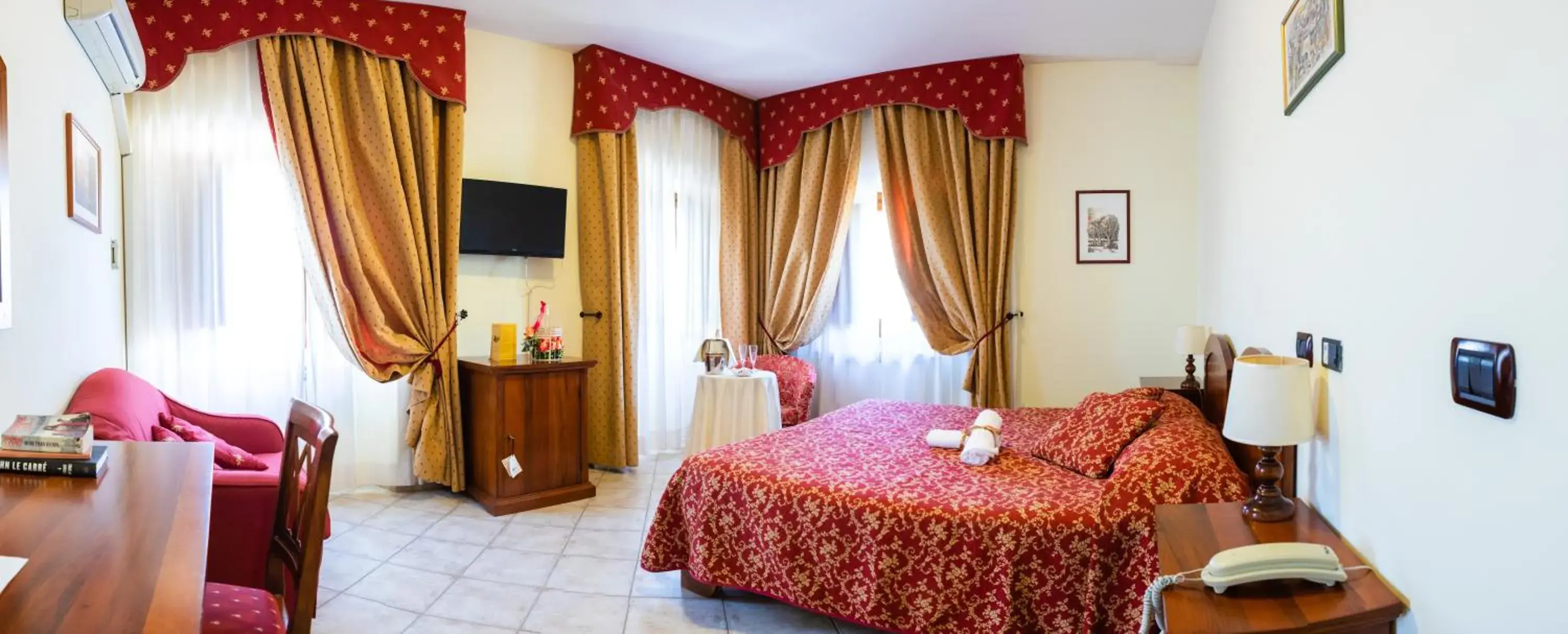 Double or Twin Room - single occupancy in Hotel Il Cavalier D'Arpino Double or Twin Room - single occupancy in Hotel Il Cavalier D'Arpino