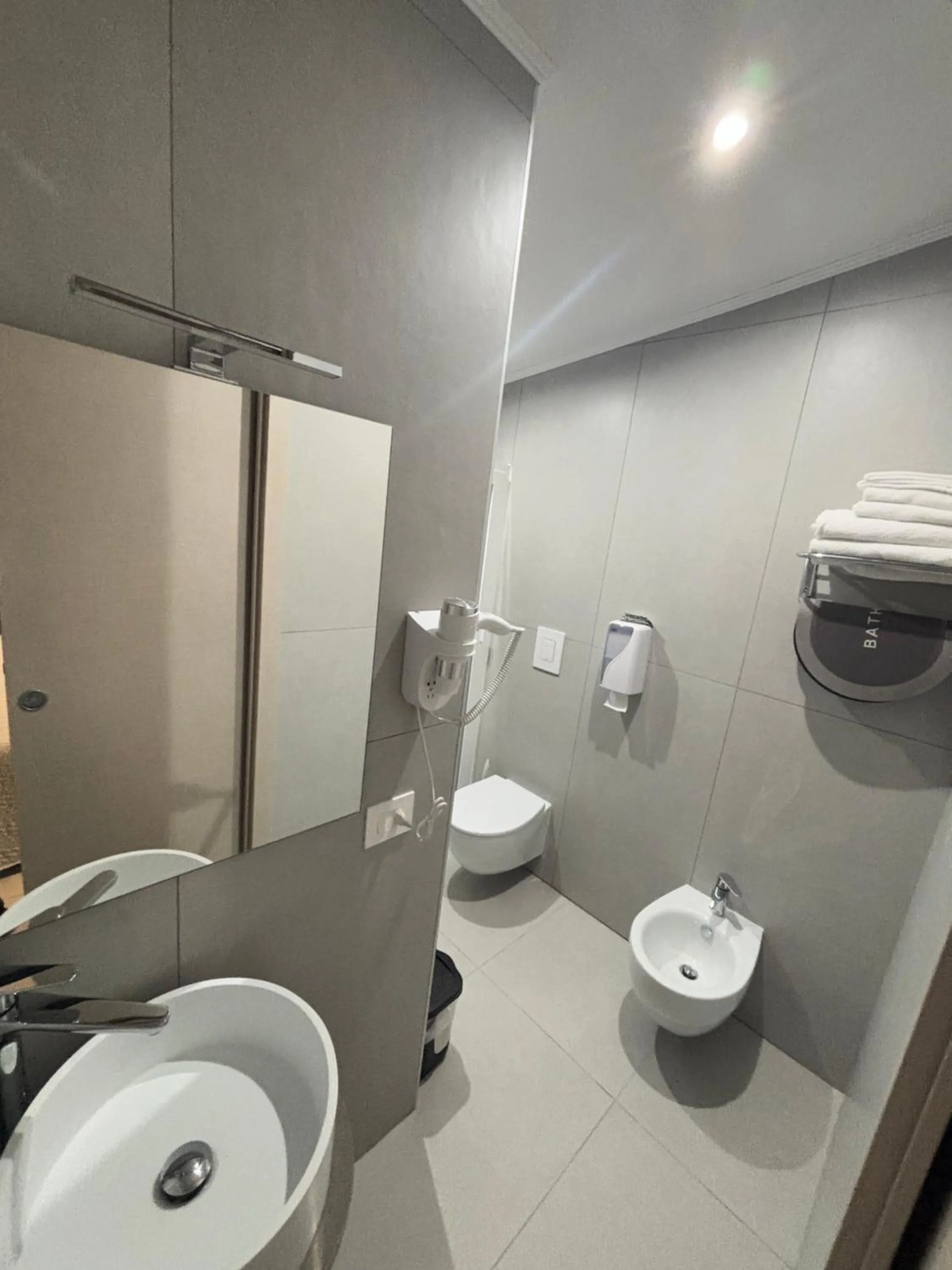 Bathroom in Hotel La Mela