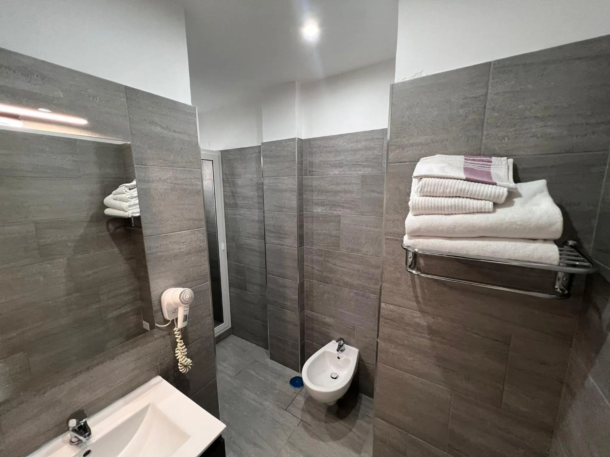 Bathroom in Hotel La Mela