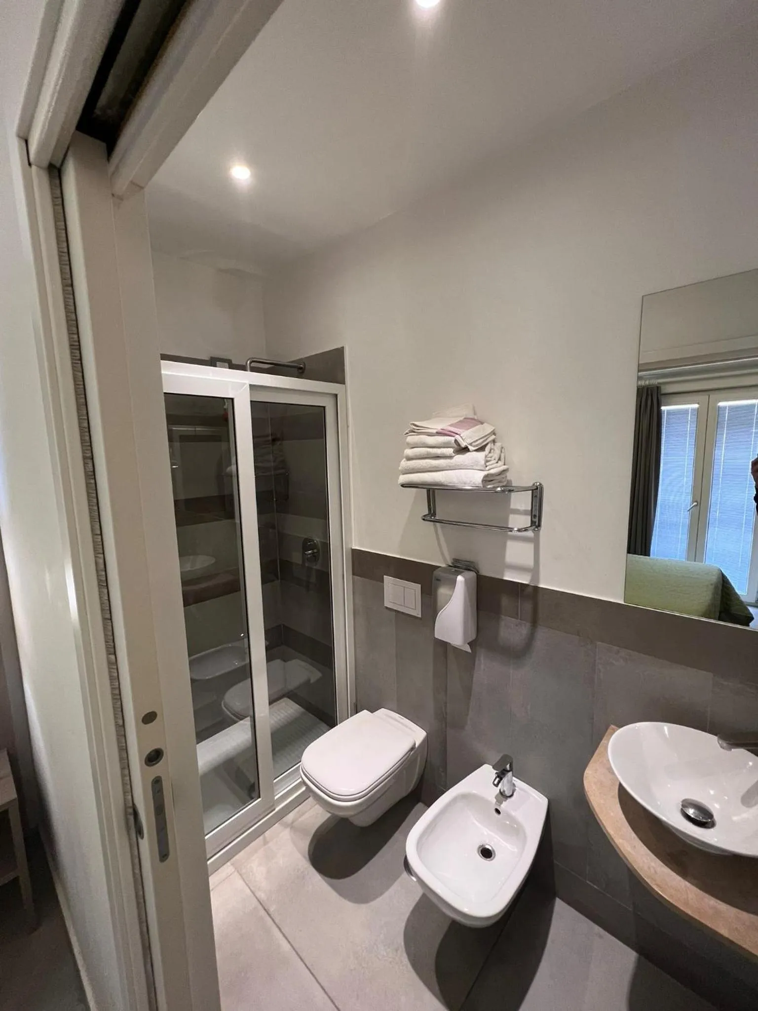 Bathroom in Hotel La Mela