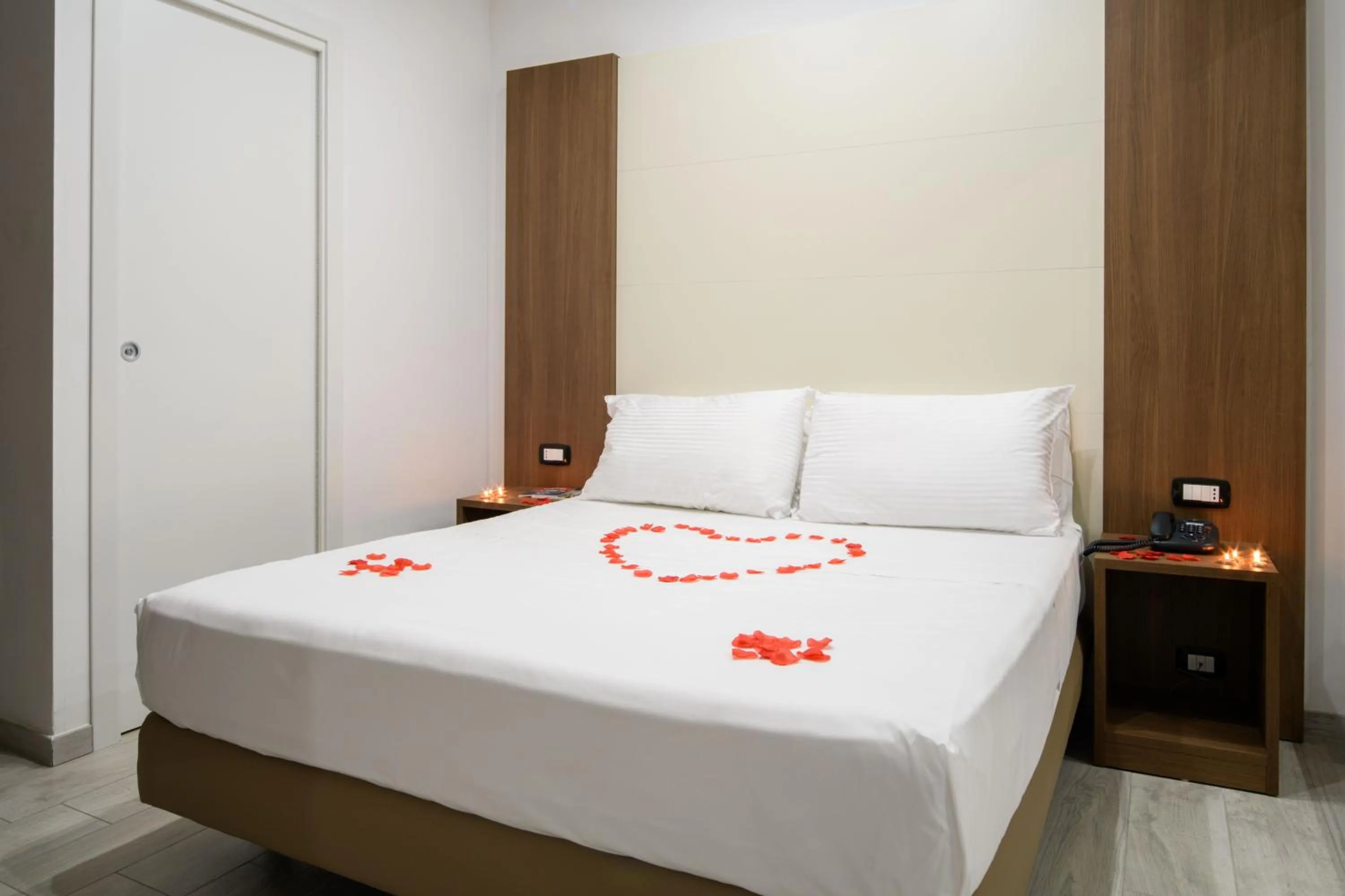 Bedroom, Bed in Hotel La Mela