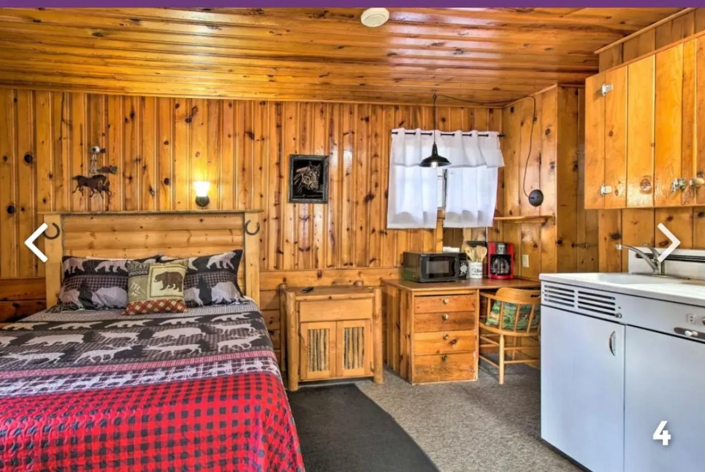 Photo of the whole room, Bed in Hidden Rest Cabins and Resort