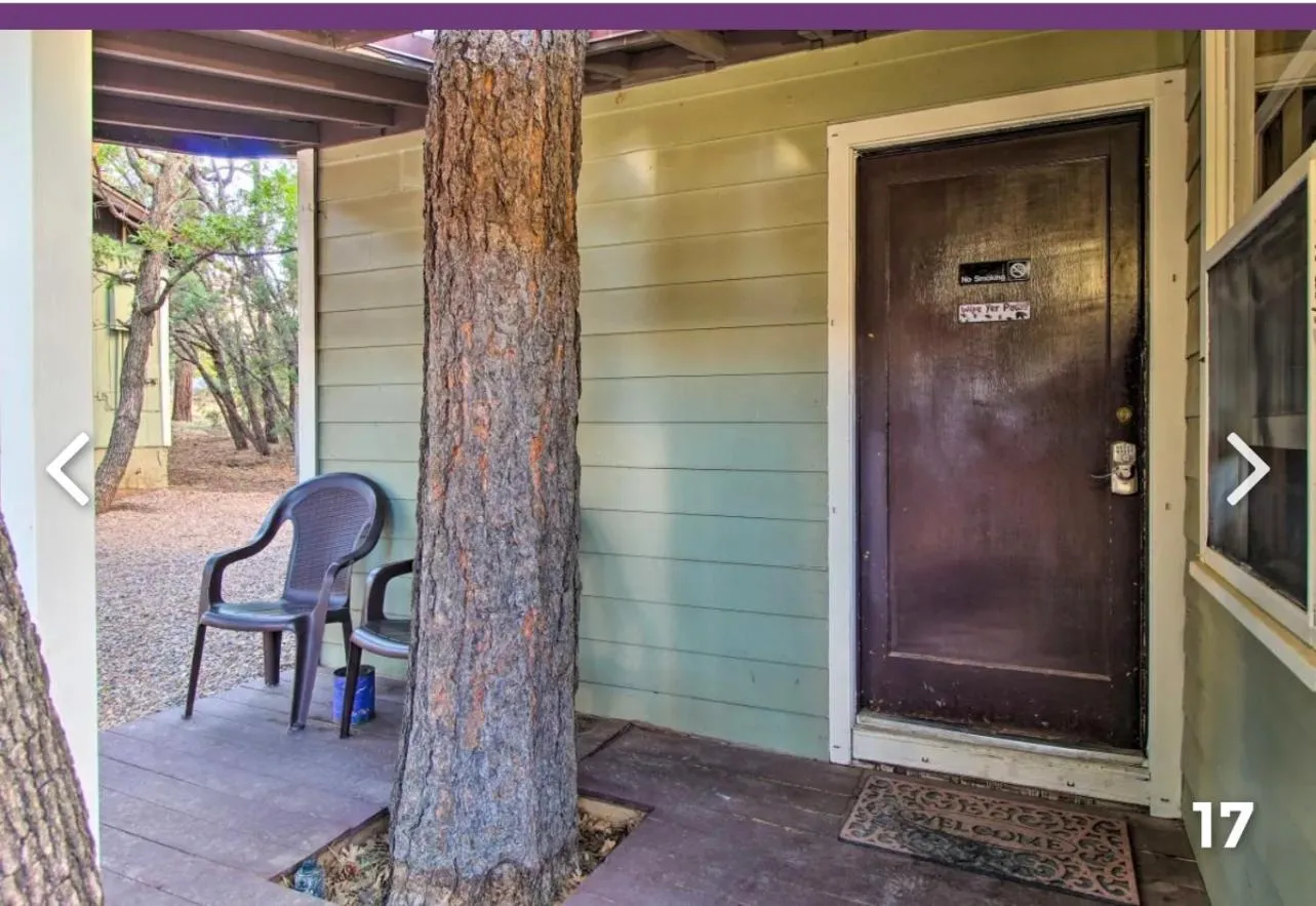 Patio in Hidden Rest Cabins and Resort