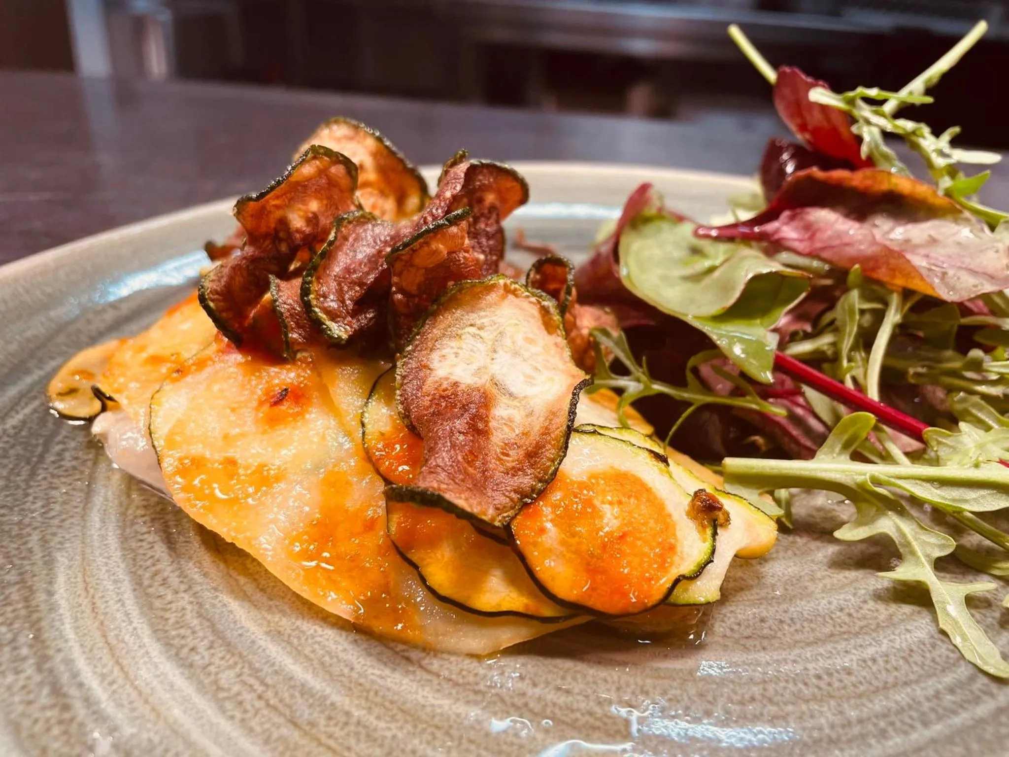 Restaurant/places to eat in Hôtel Casa 49