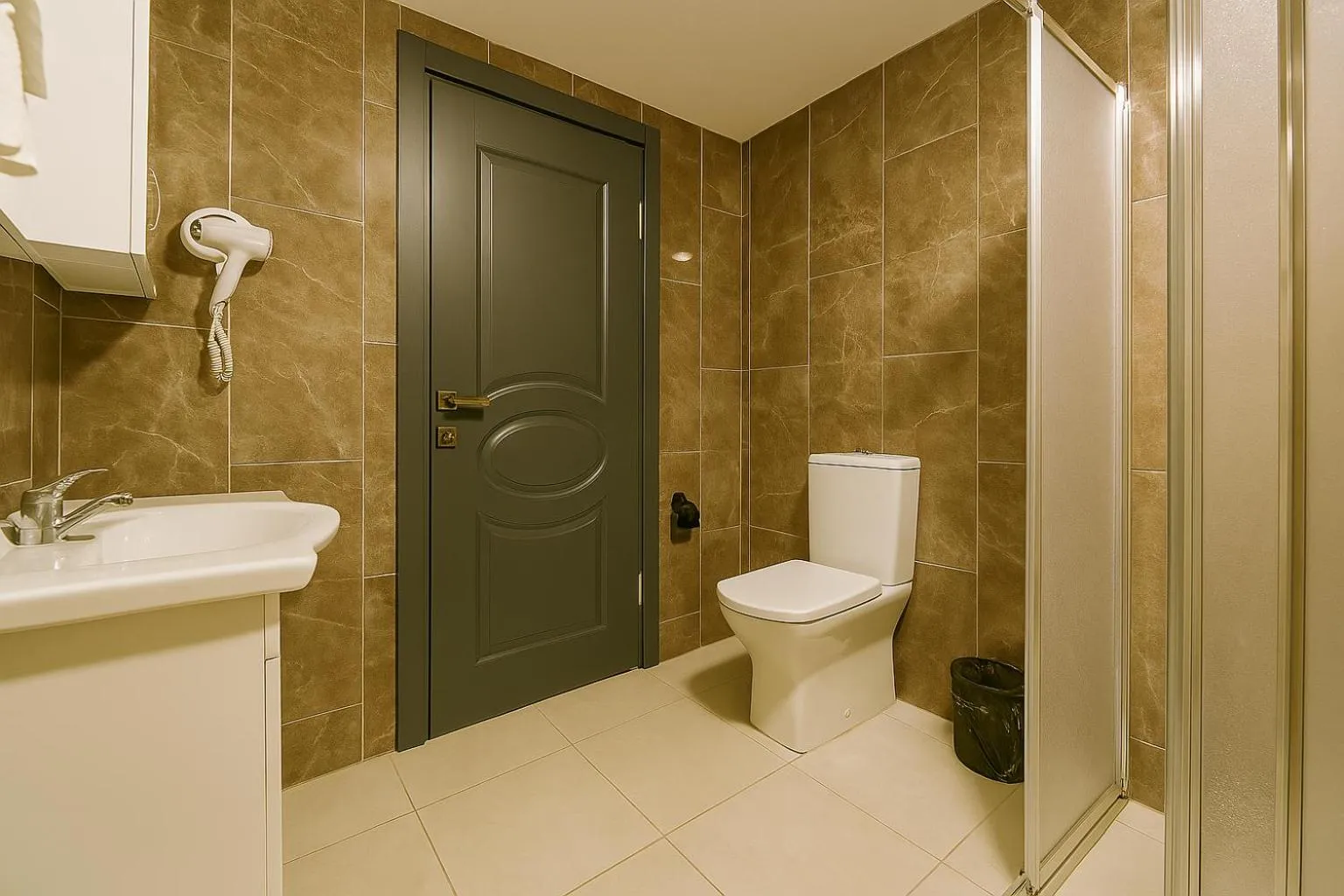 Shower in Monezza Avcılar