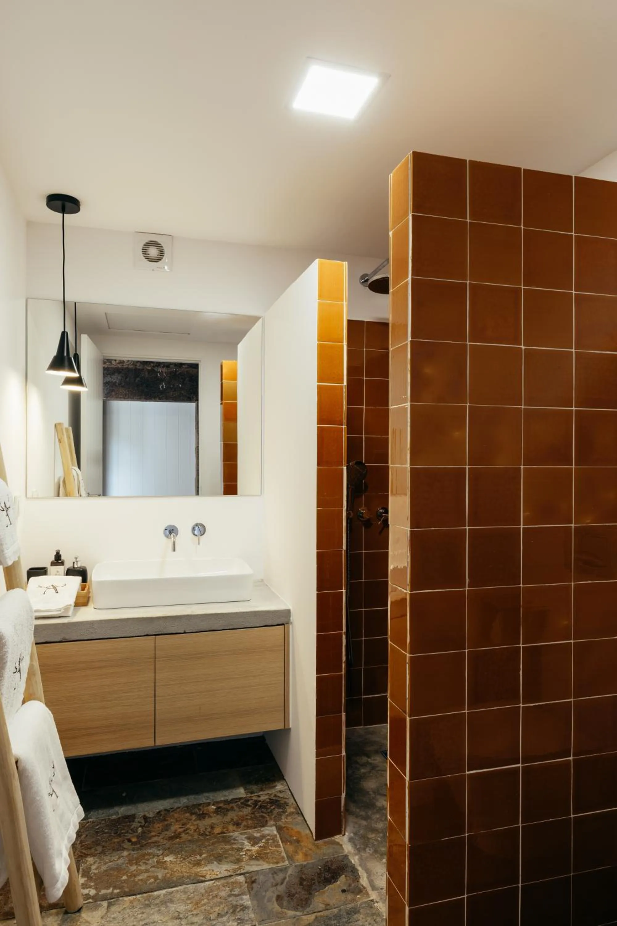 Bathroom, Bed in Herdade dos Abegões