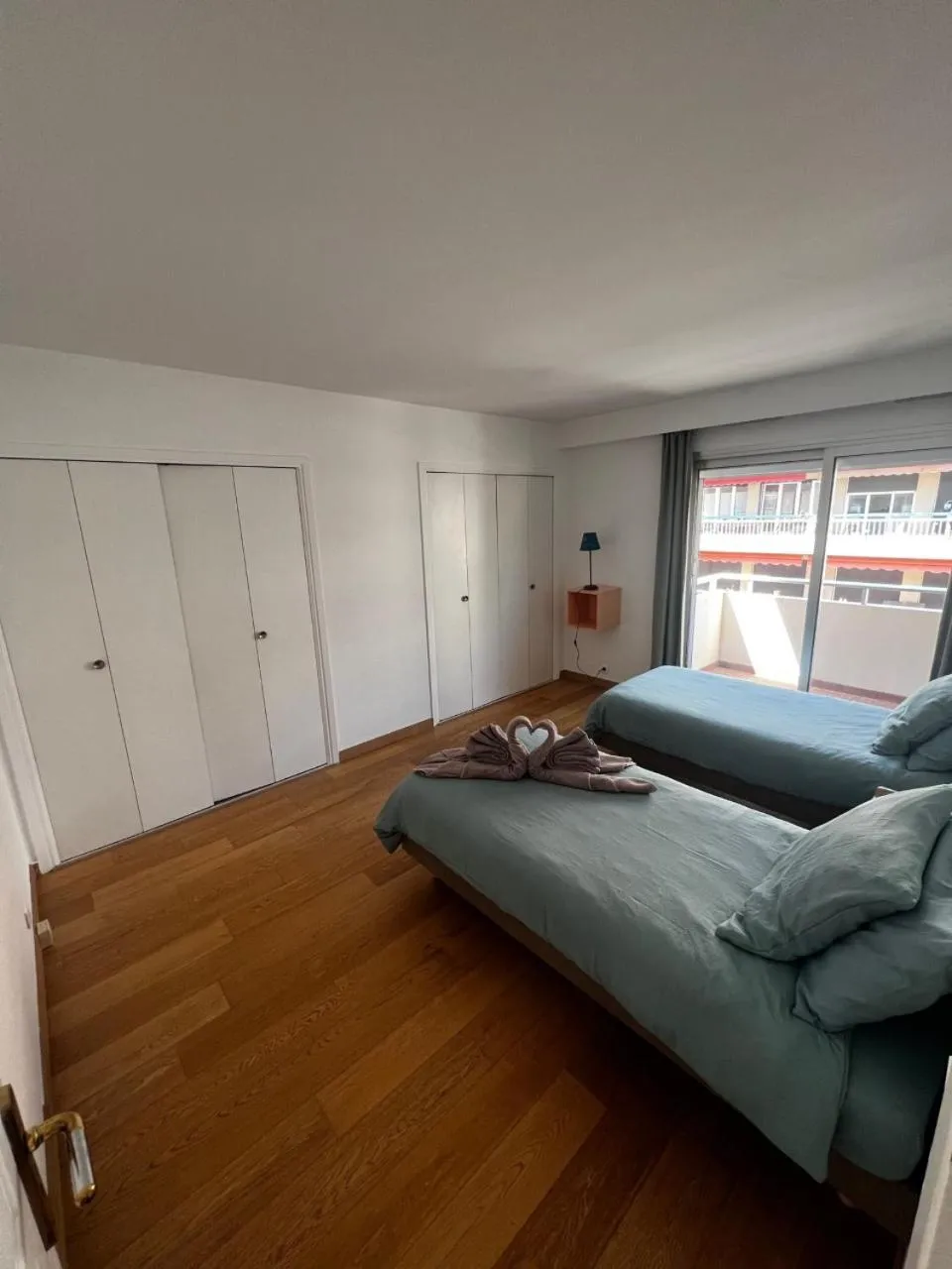 Bedroom, Bed in Top-of-range appartment of 90m2 & 20m2 of sunny terrace, 2min from sea