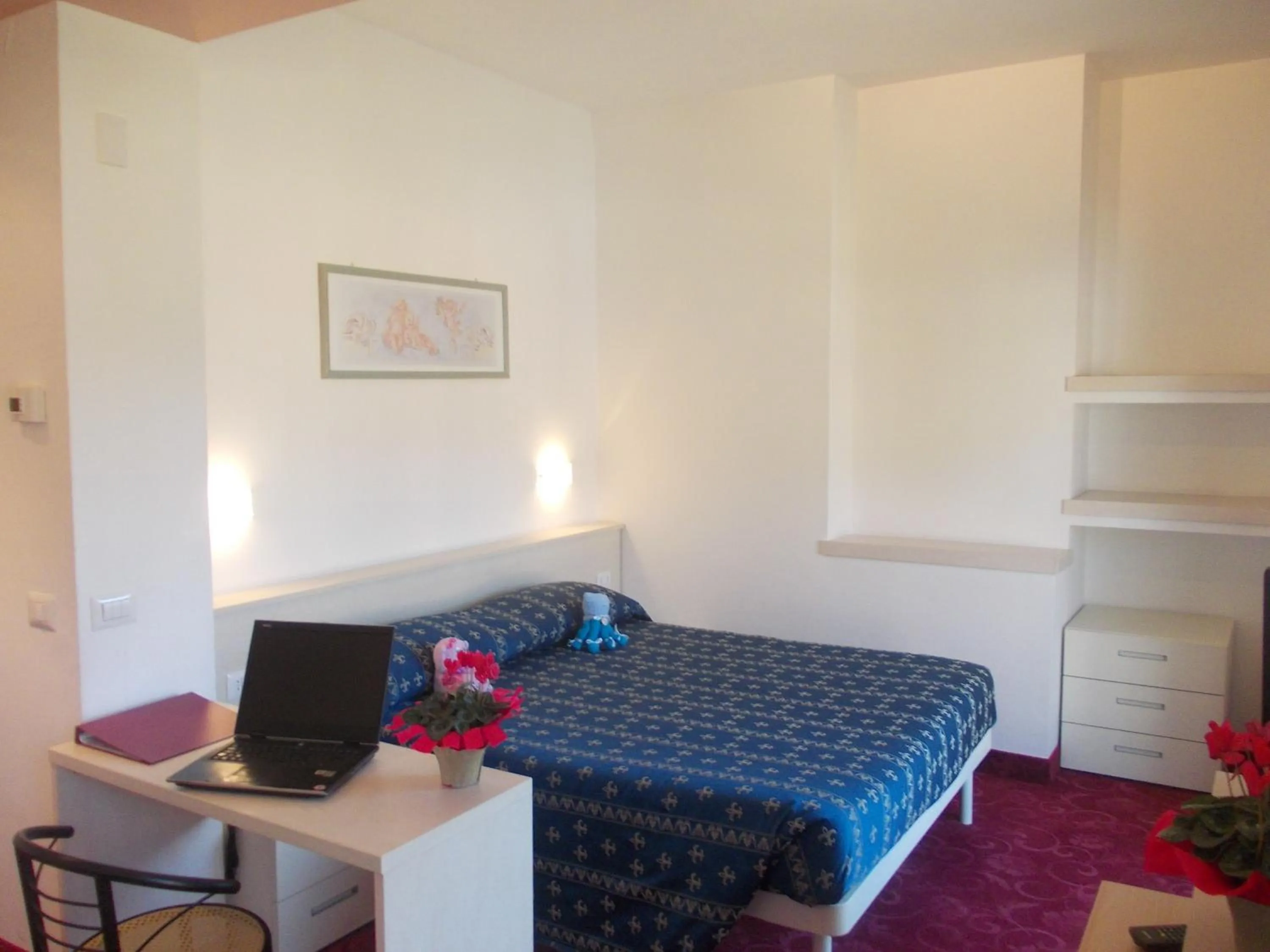 Decorative detail, Bed in Croce Bianca