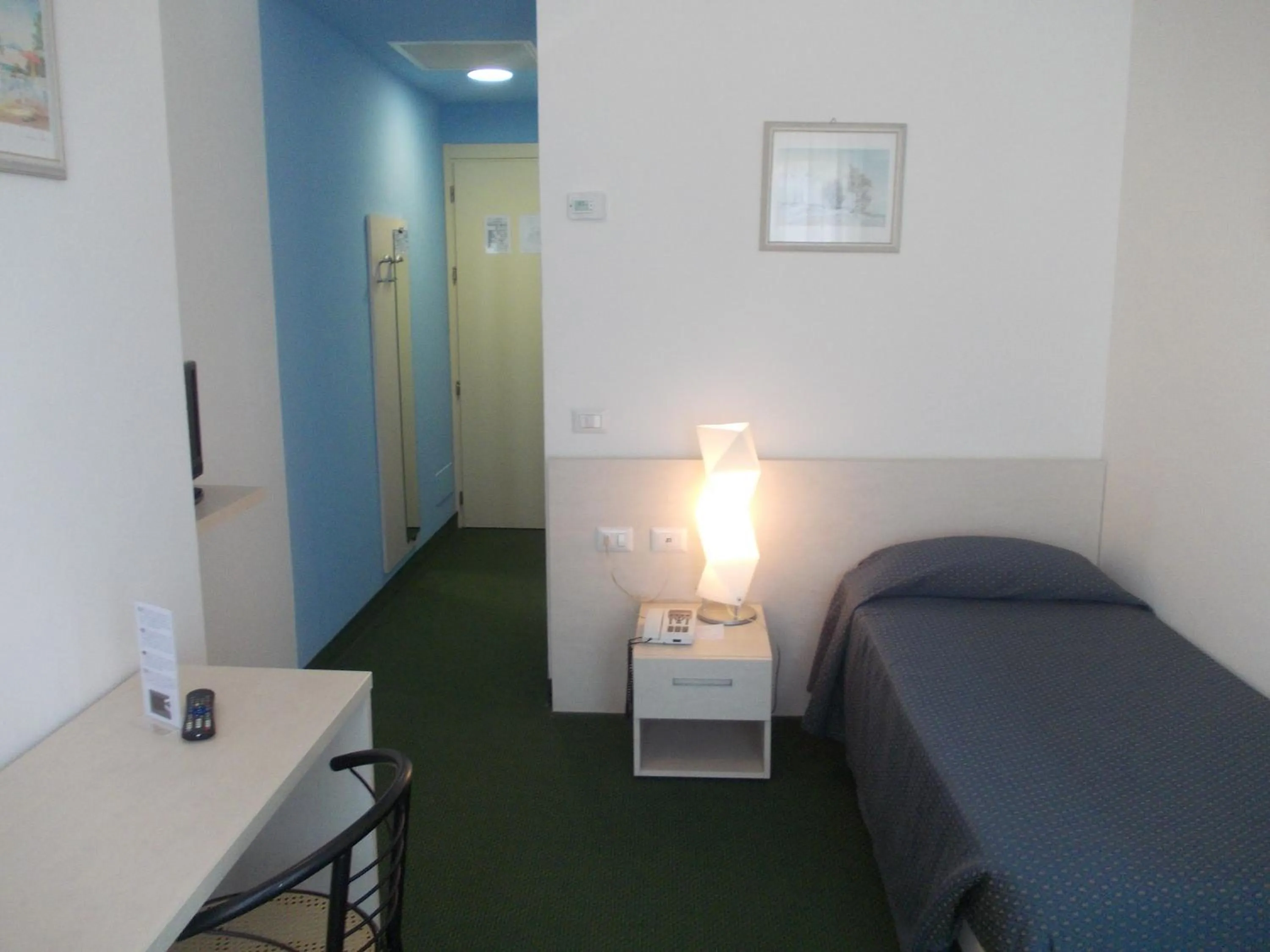 Bedroom, Bed in Croce Bianca