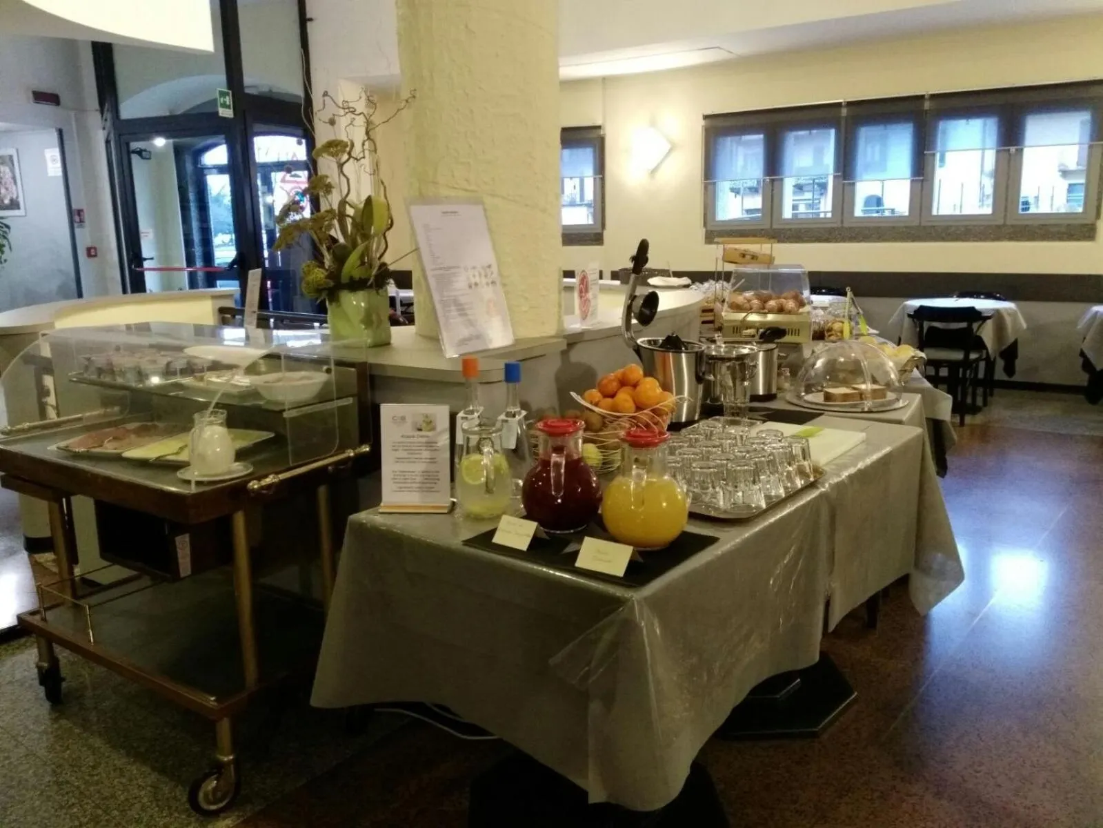 Buffet breakfast in Croce Bianca