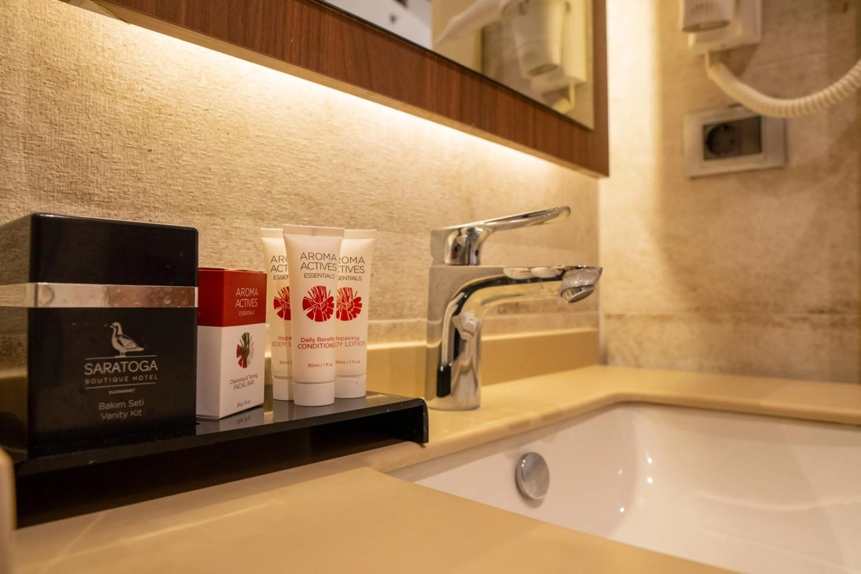 Toilet in Saratoga Hotel Sultanahmet