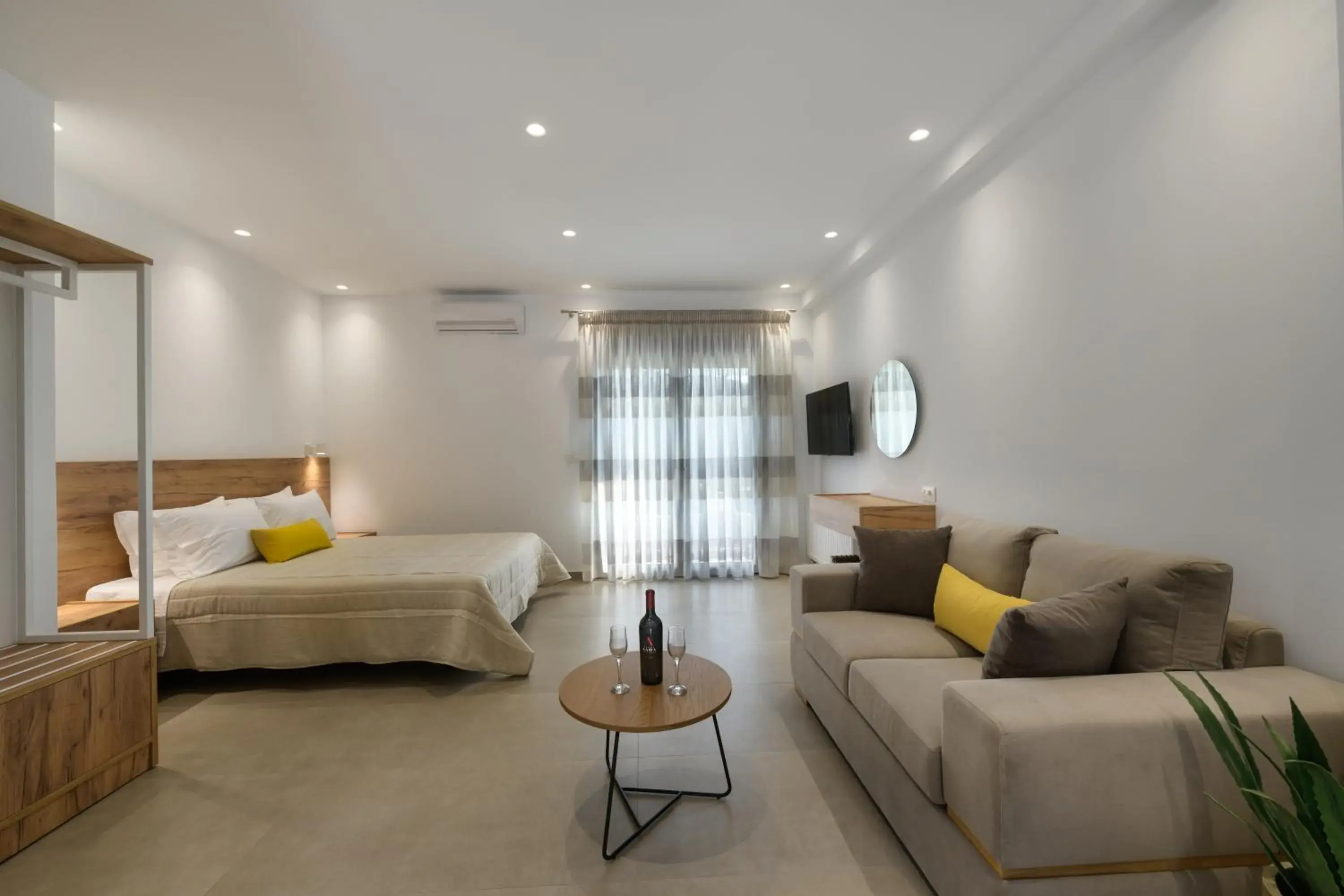 Deluxe Suite with Sea View in Suites of happiness Deluxe Suite with Sea View in Suites of happiness