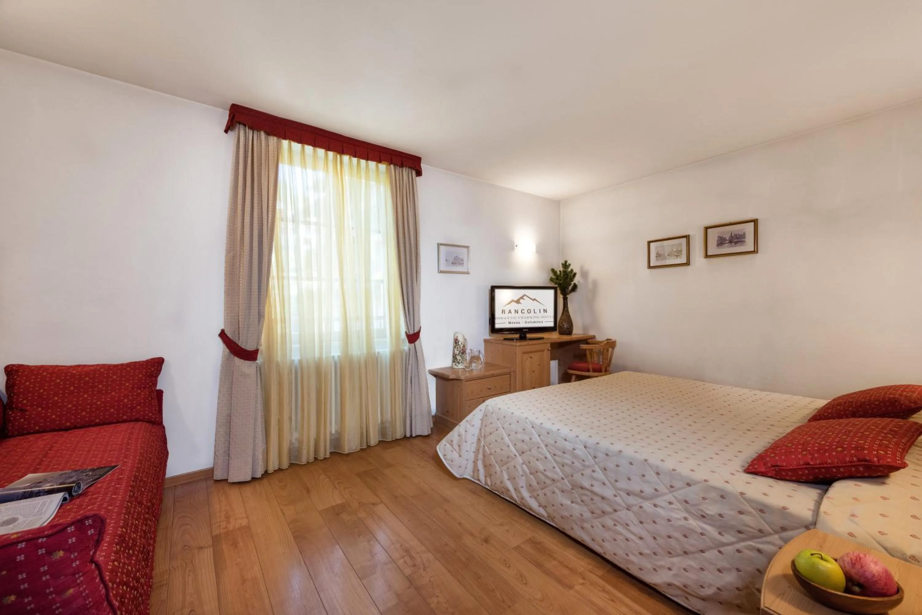 Bedroom, Bed in Romantic Charming Hotel Rancolin