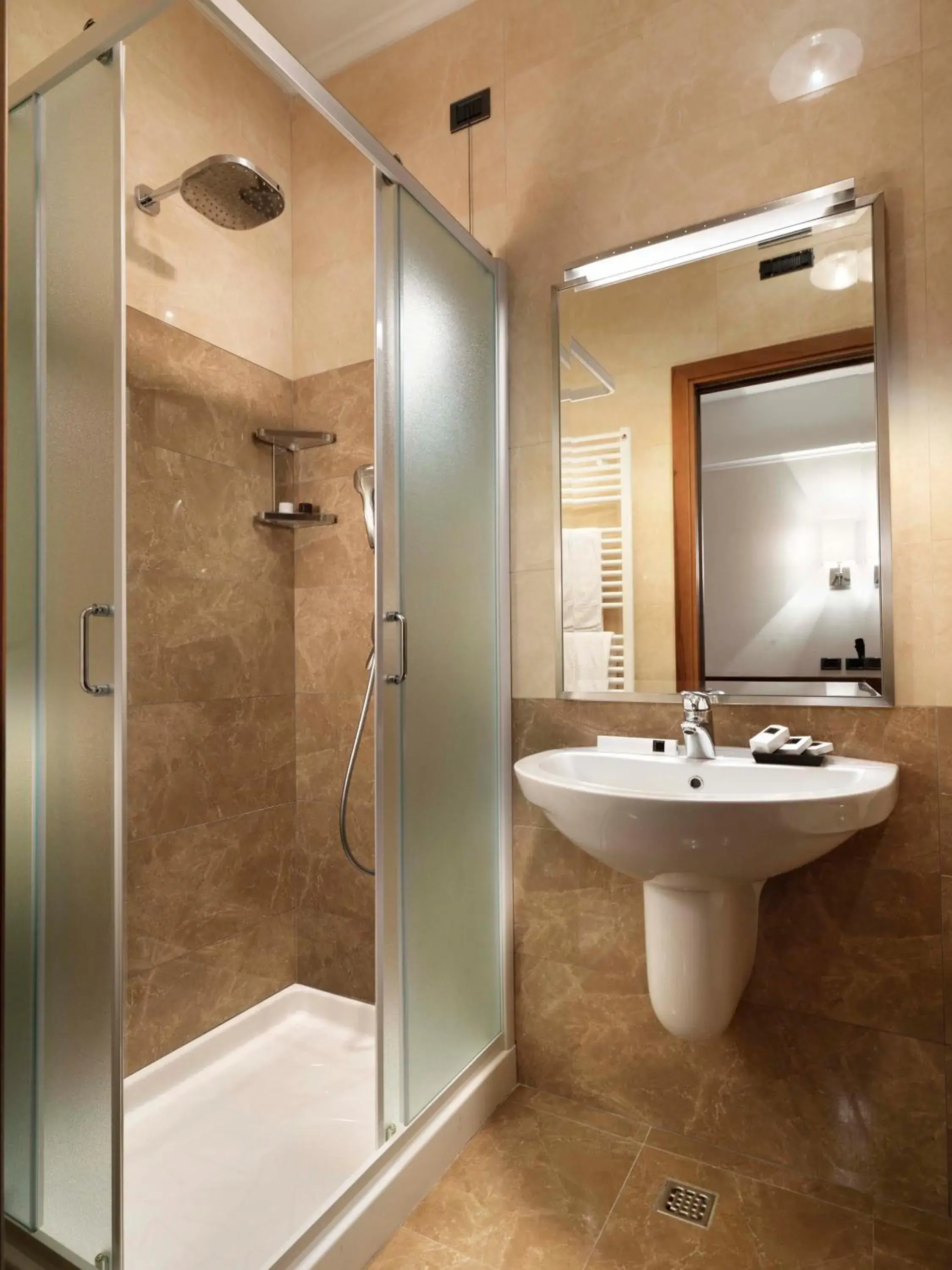 Bathroom in Hotel Al Pino Verde Bathroom in Hotel Al Pino Verde